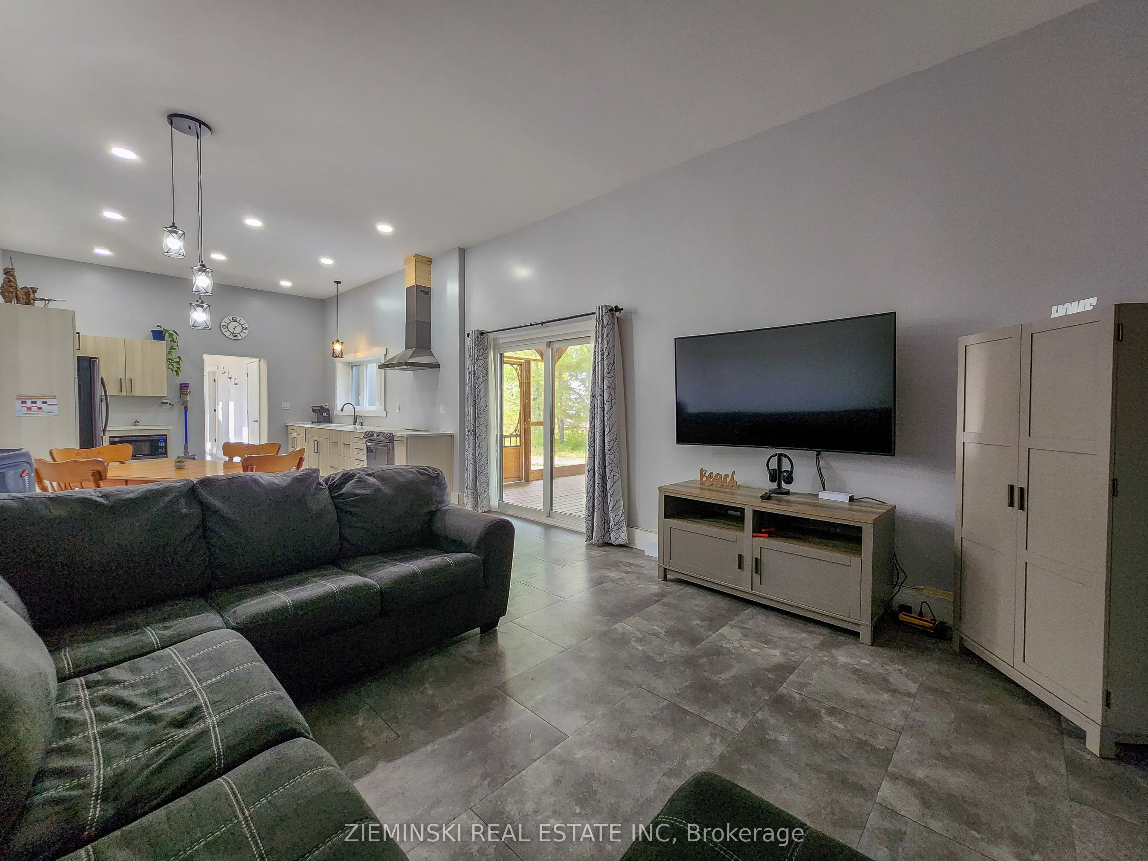 1016 Highway Beach Road