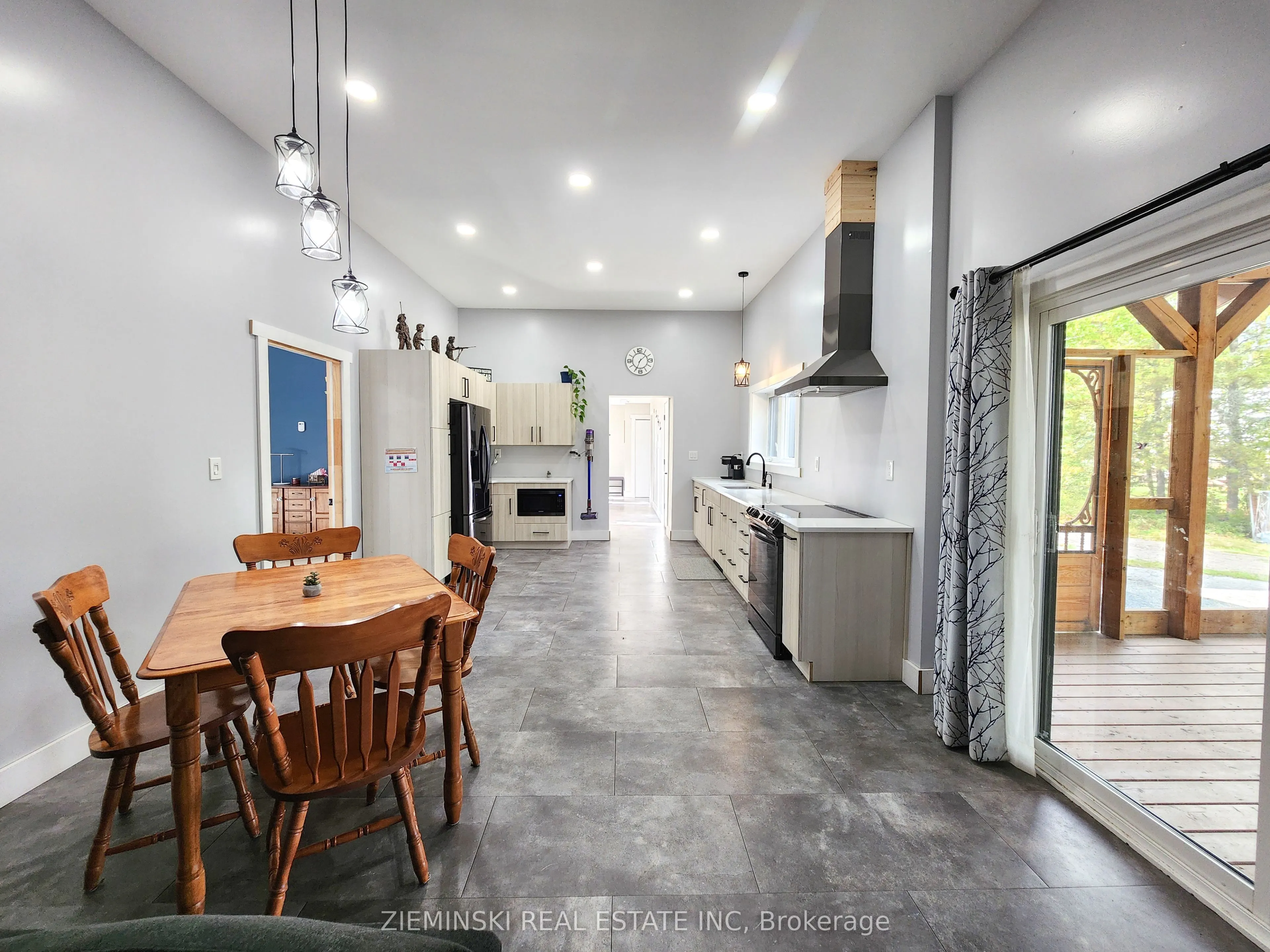 1016 Highway Beach Road