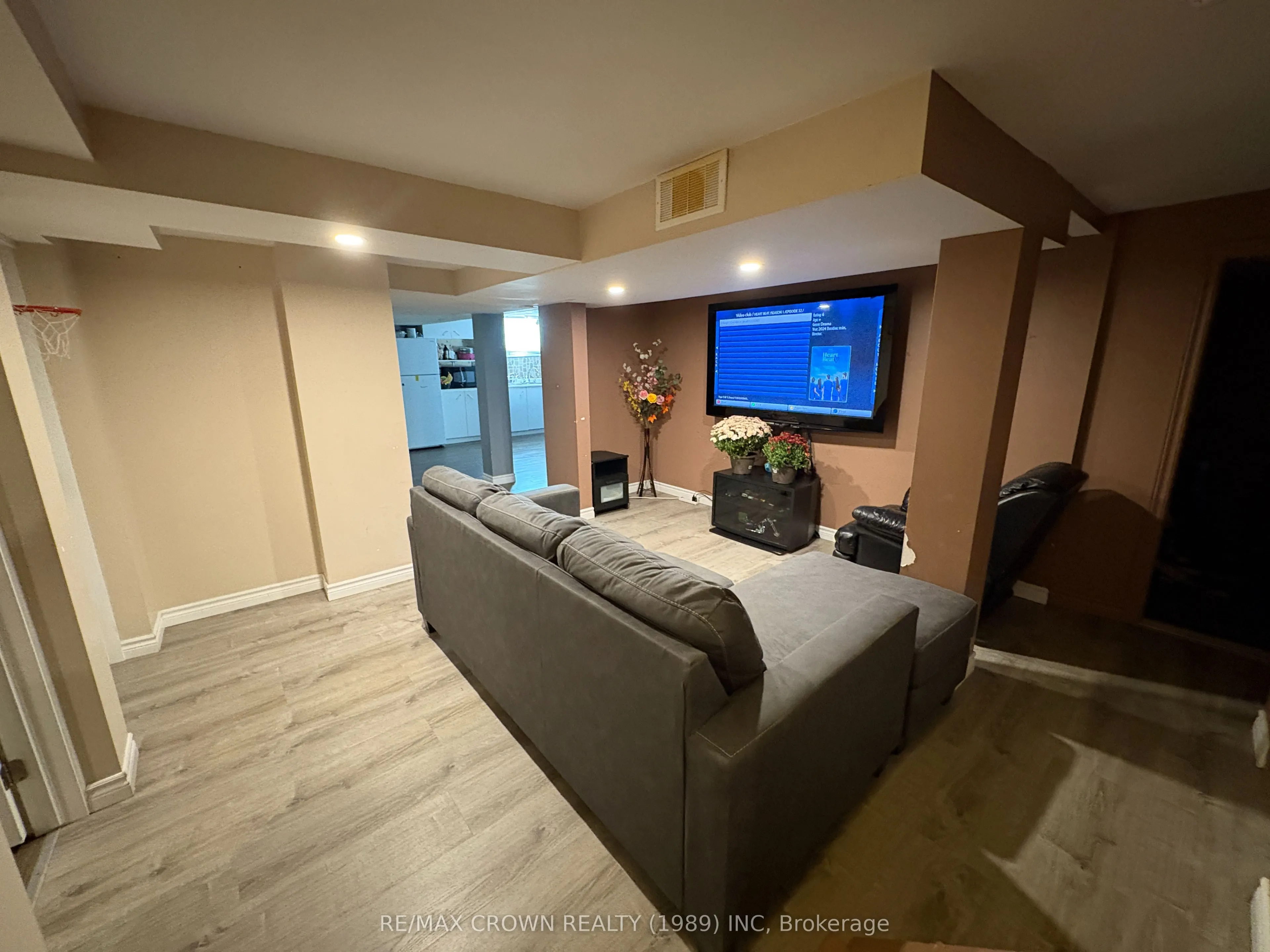 564 Maclean Drive