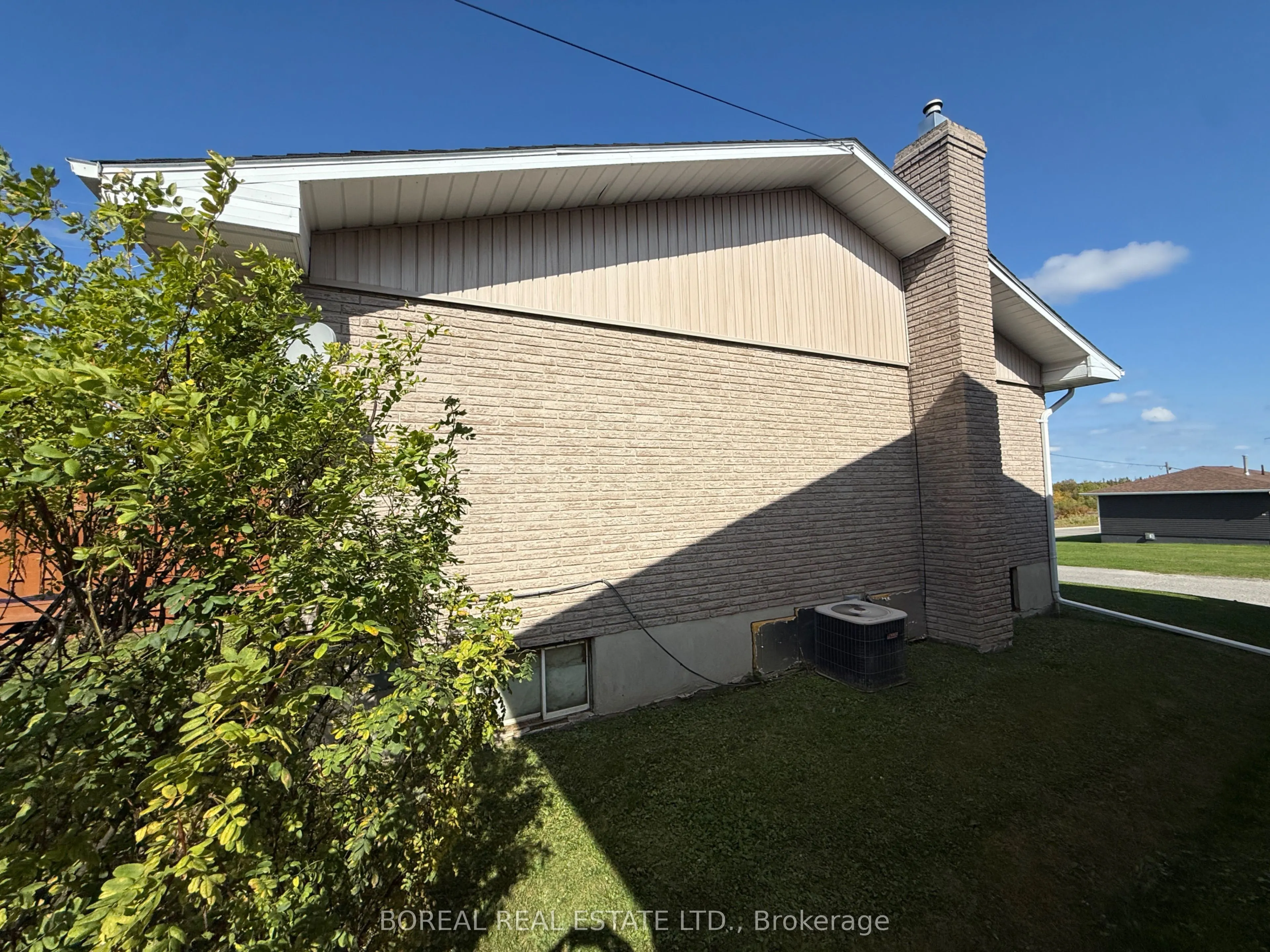 35 Eighteenth Avenue