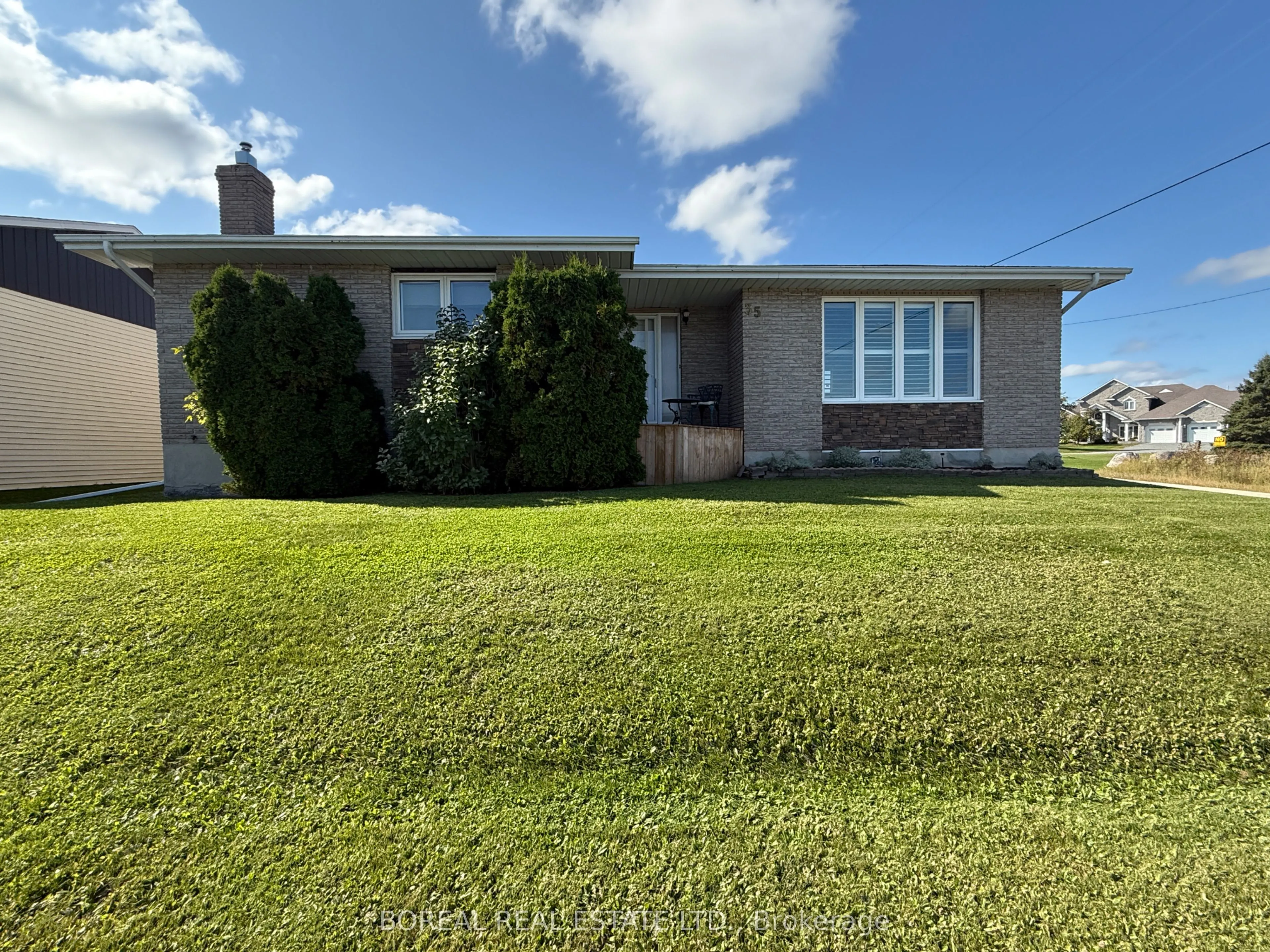 35 Eighteenth Avenue