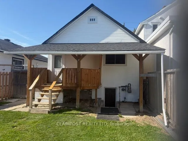 392 Maple Street S