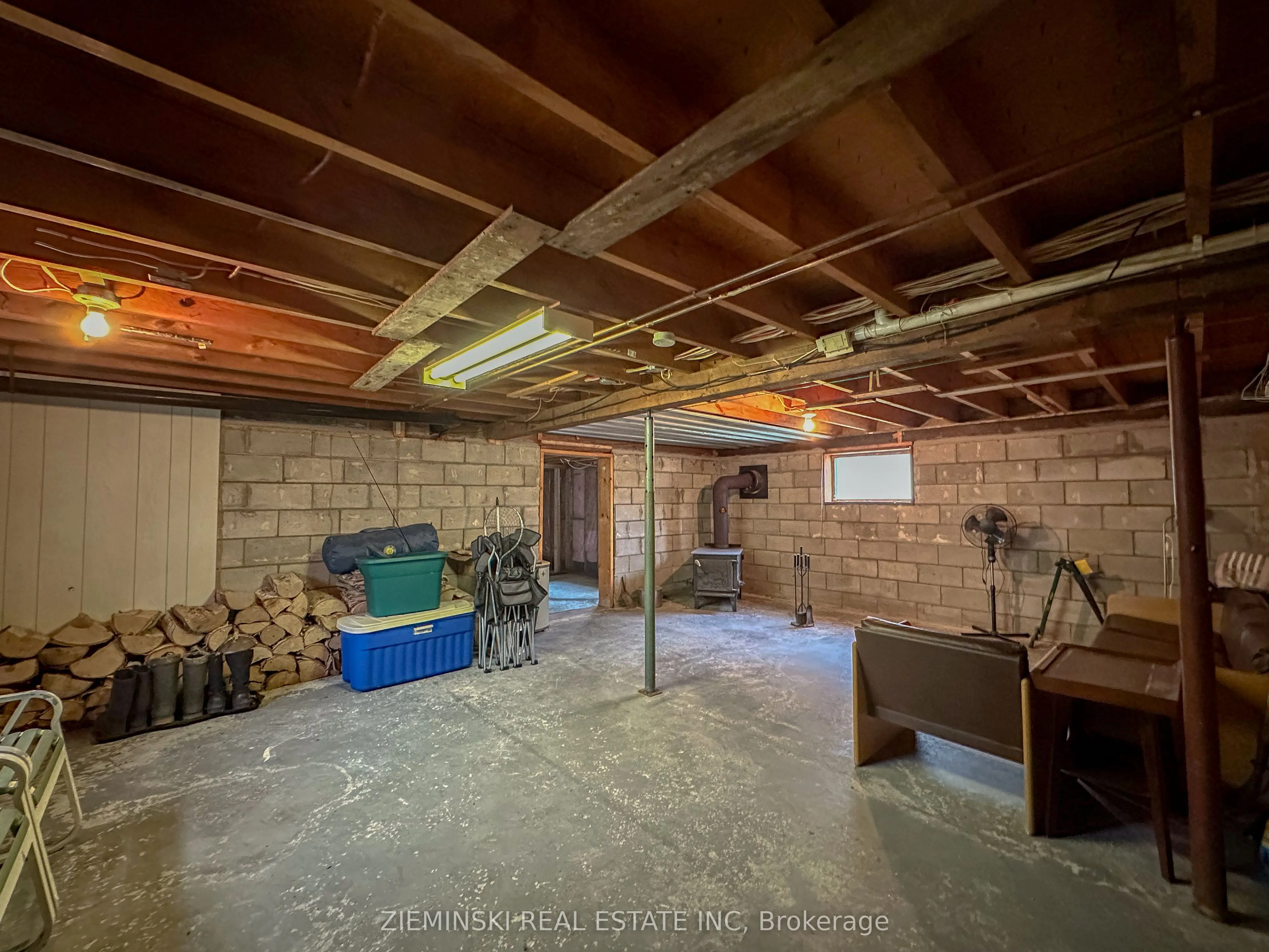 1099 Besaw Road