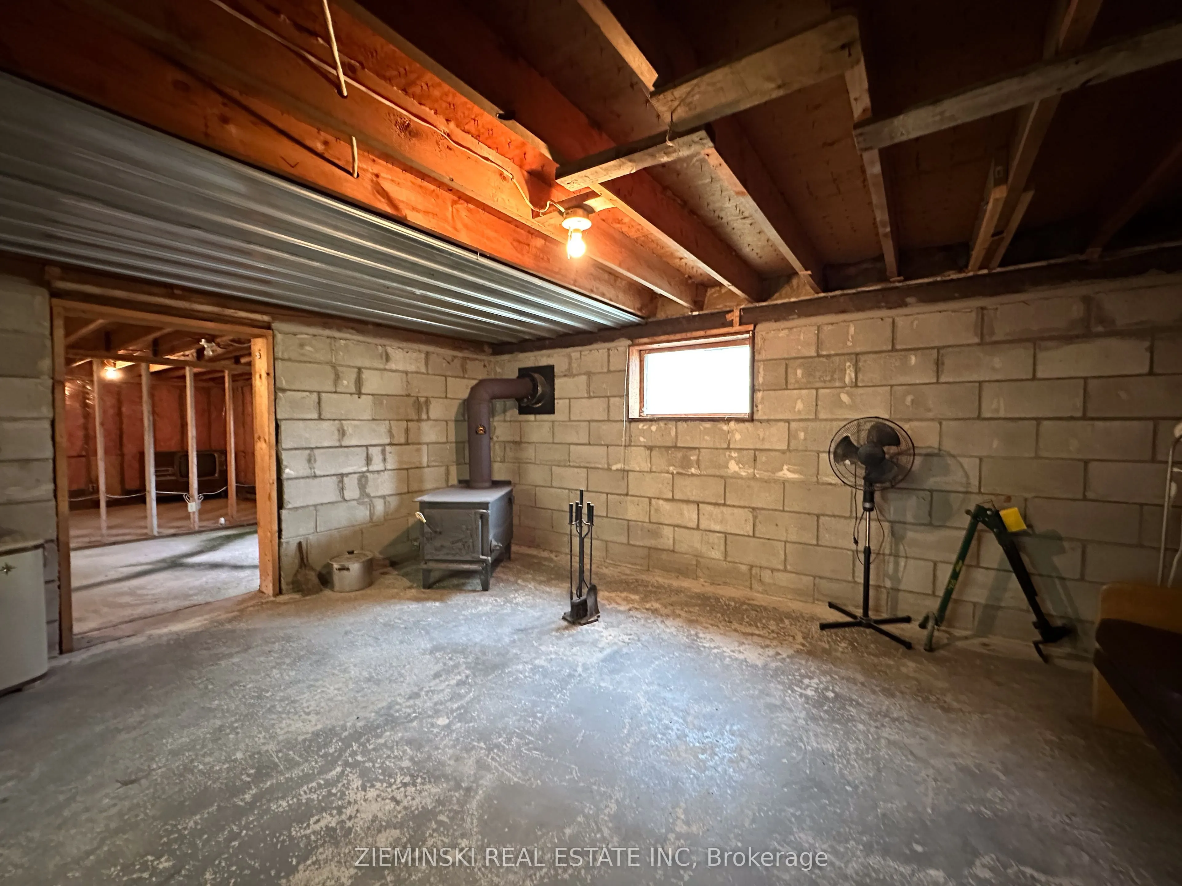 1099 Besaw Road