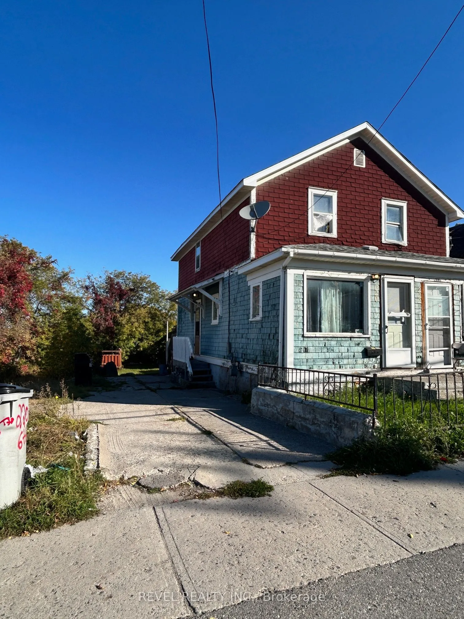 220-222 Sixth Avenue