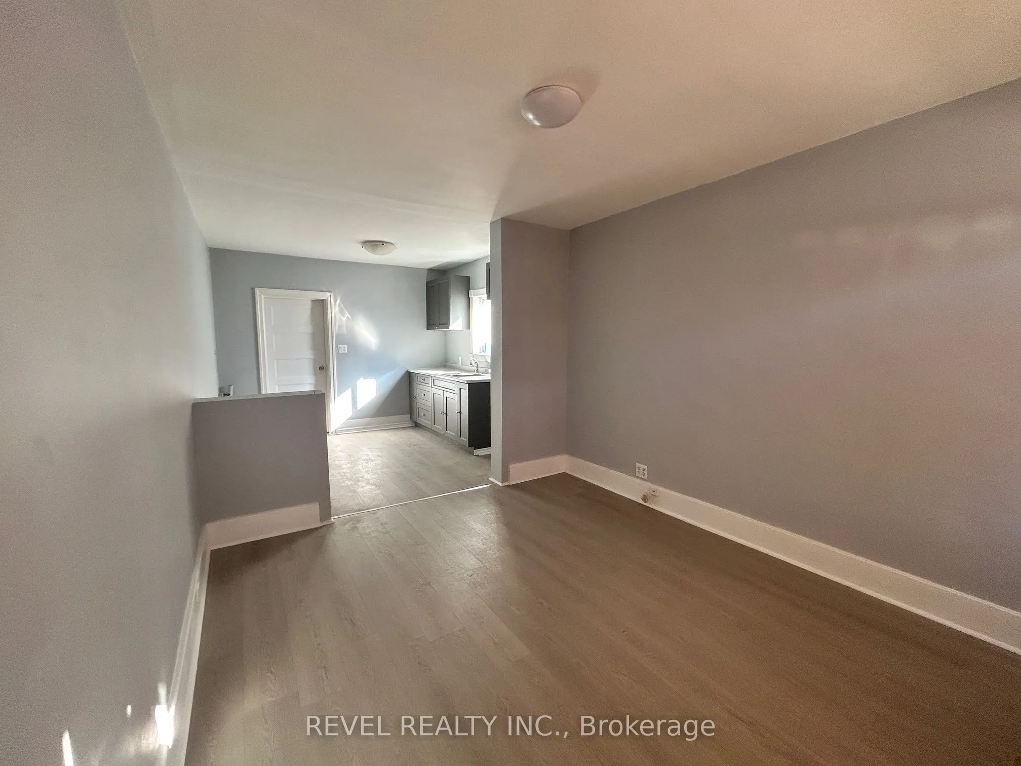 220-222 Sixth Avenue