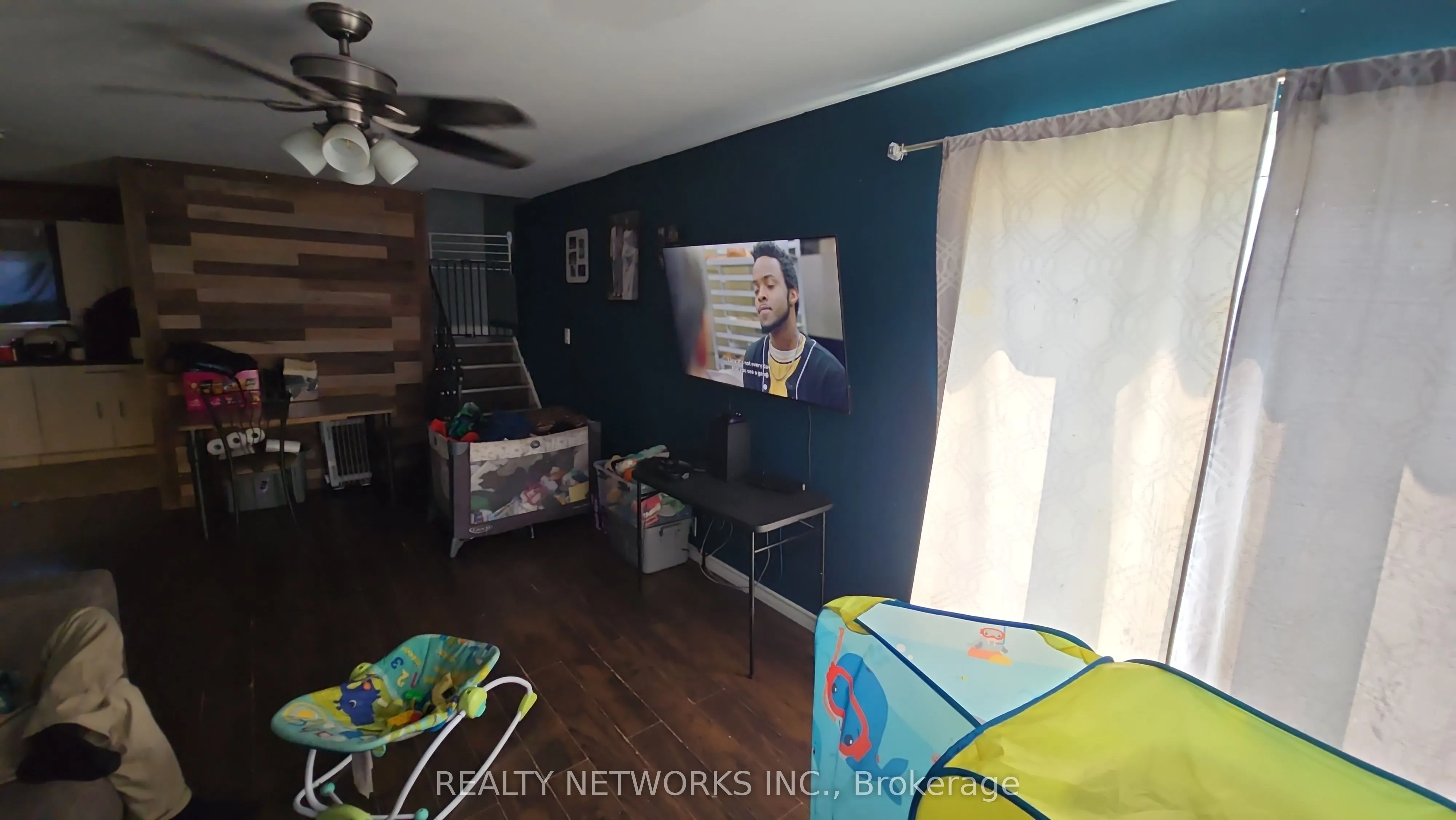 48 Cameron Street S