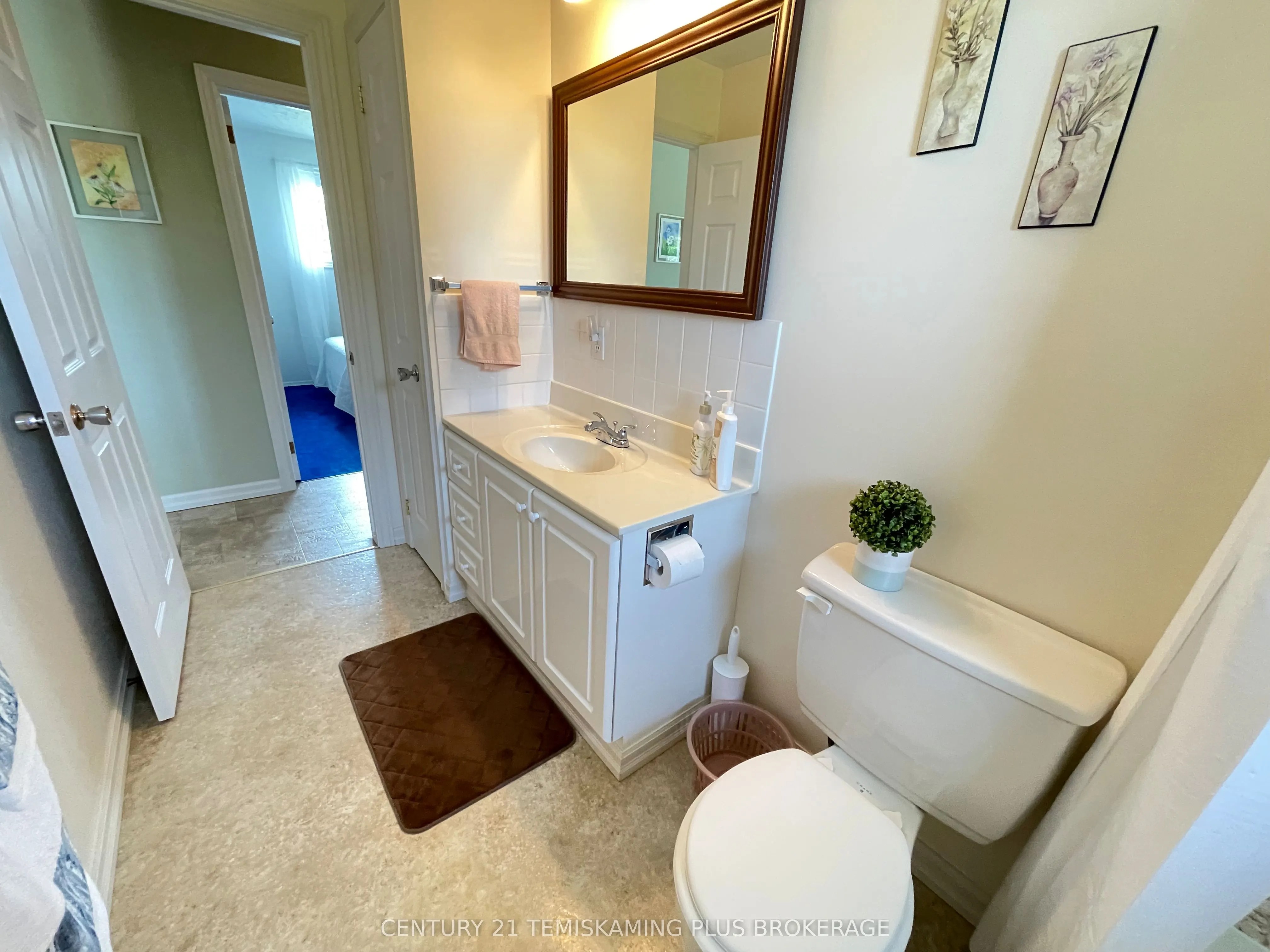 327 Crystal Crescent