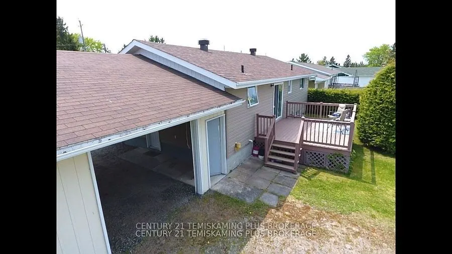 327 Crystal Crescent