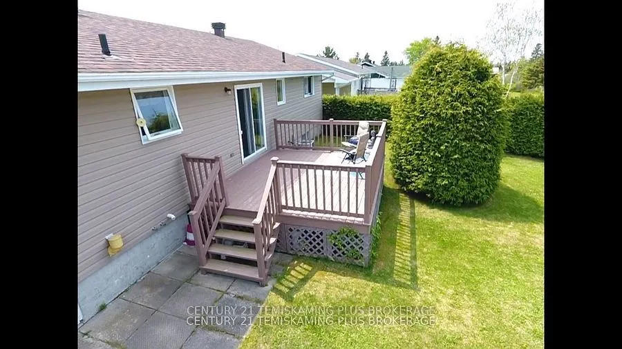 327 Crystal Crescent