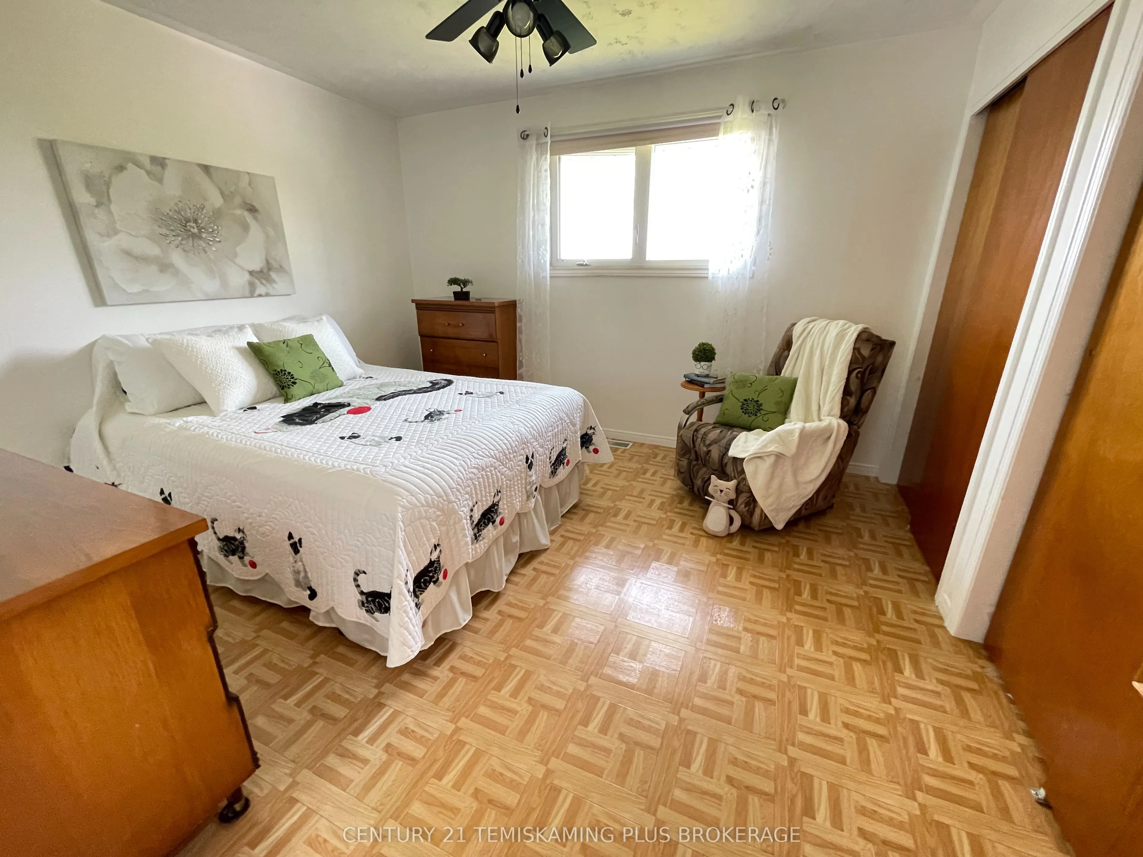 327 Crystal Crescent