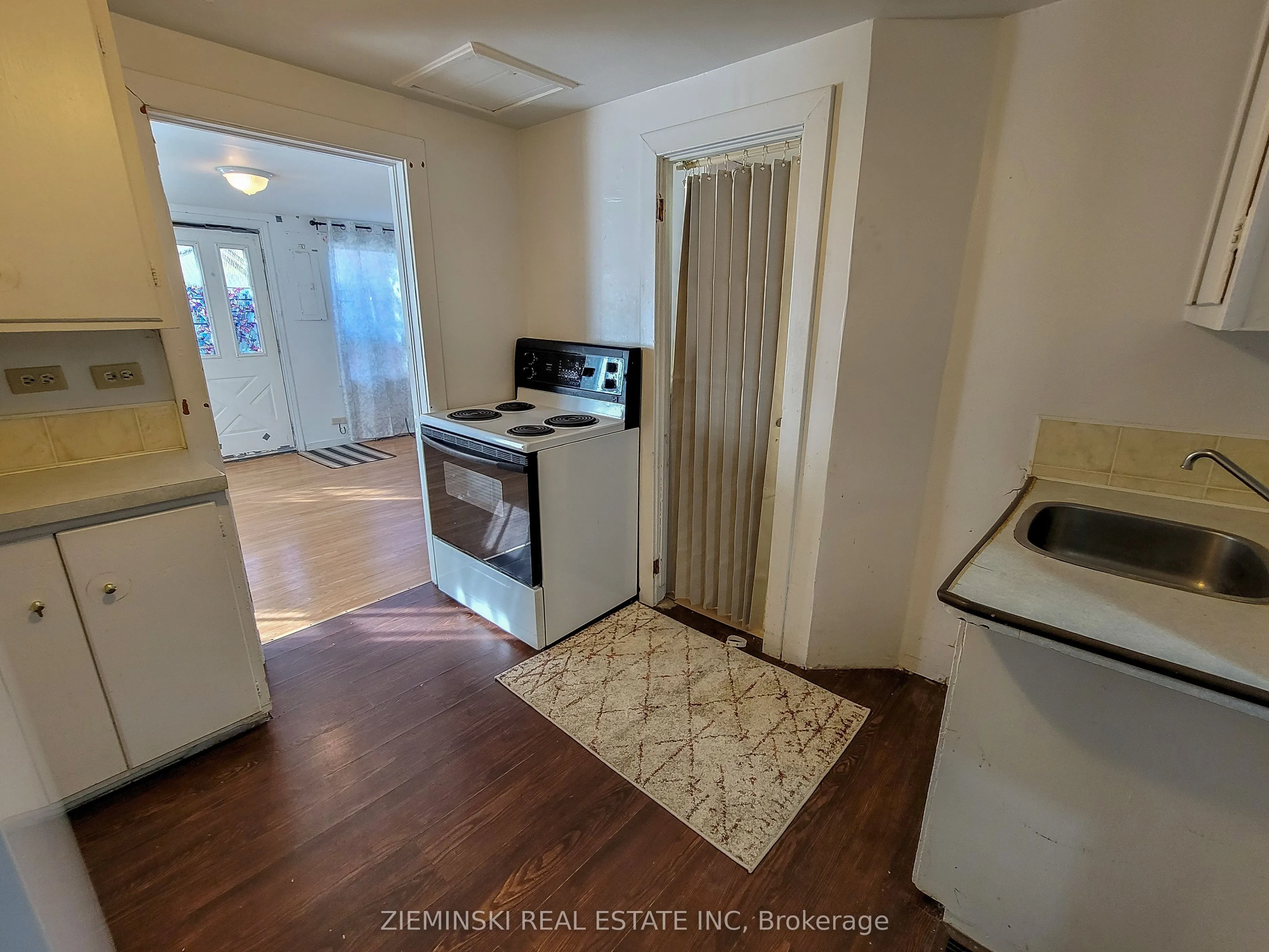 638 Cedar Avenue