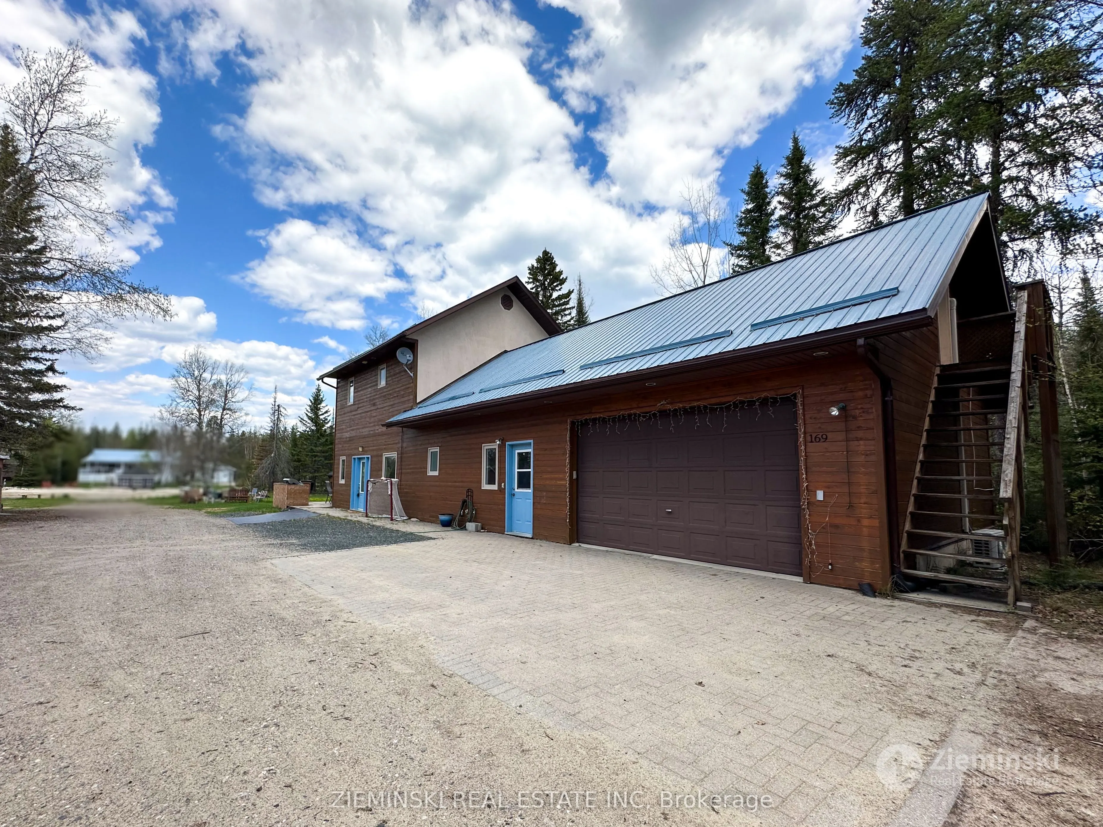 167 & 169 Nellie Lake Road E
