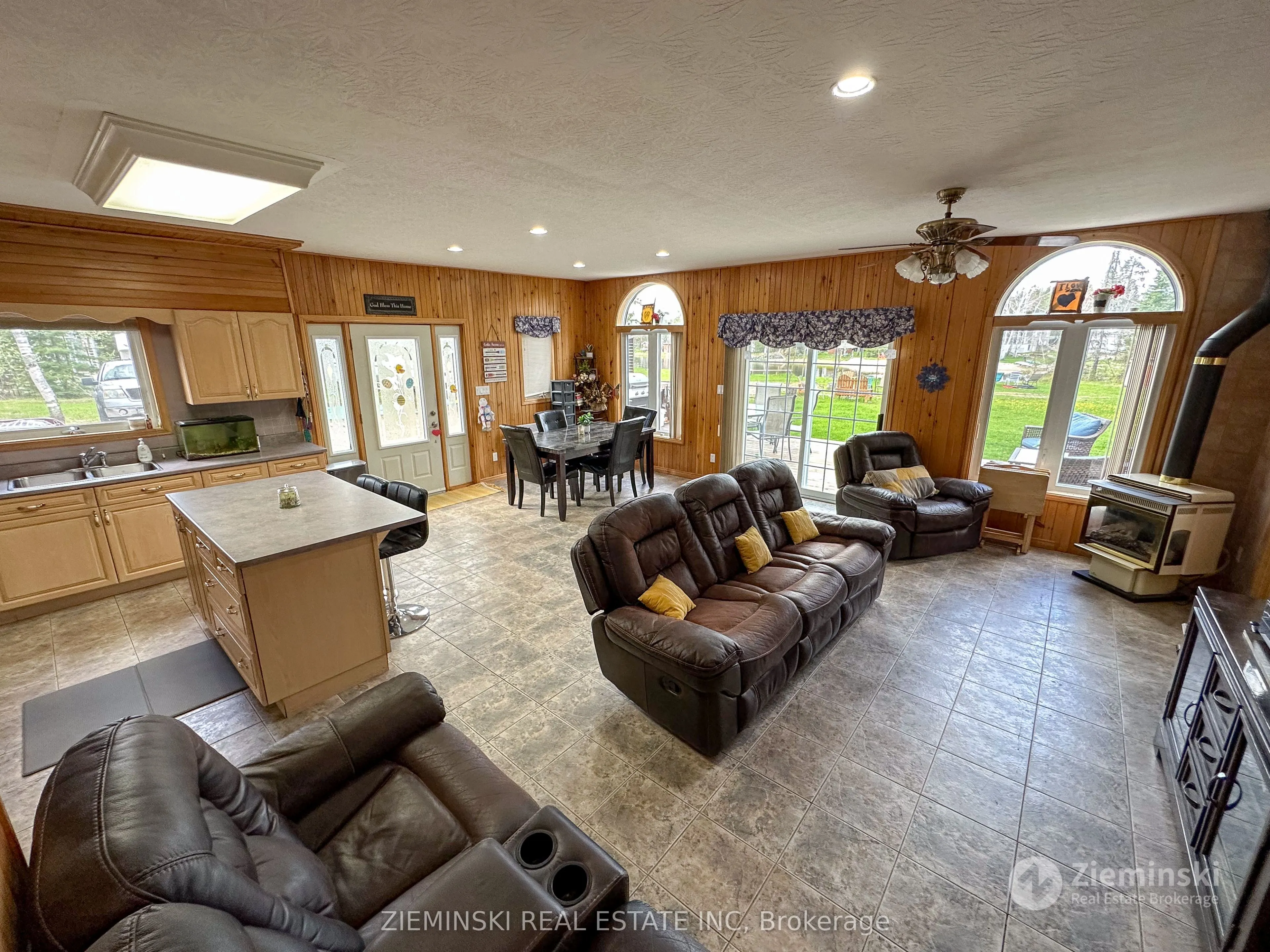 167 & 169 Nellie Lake Road E