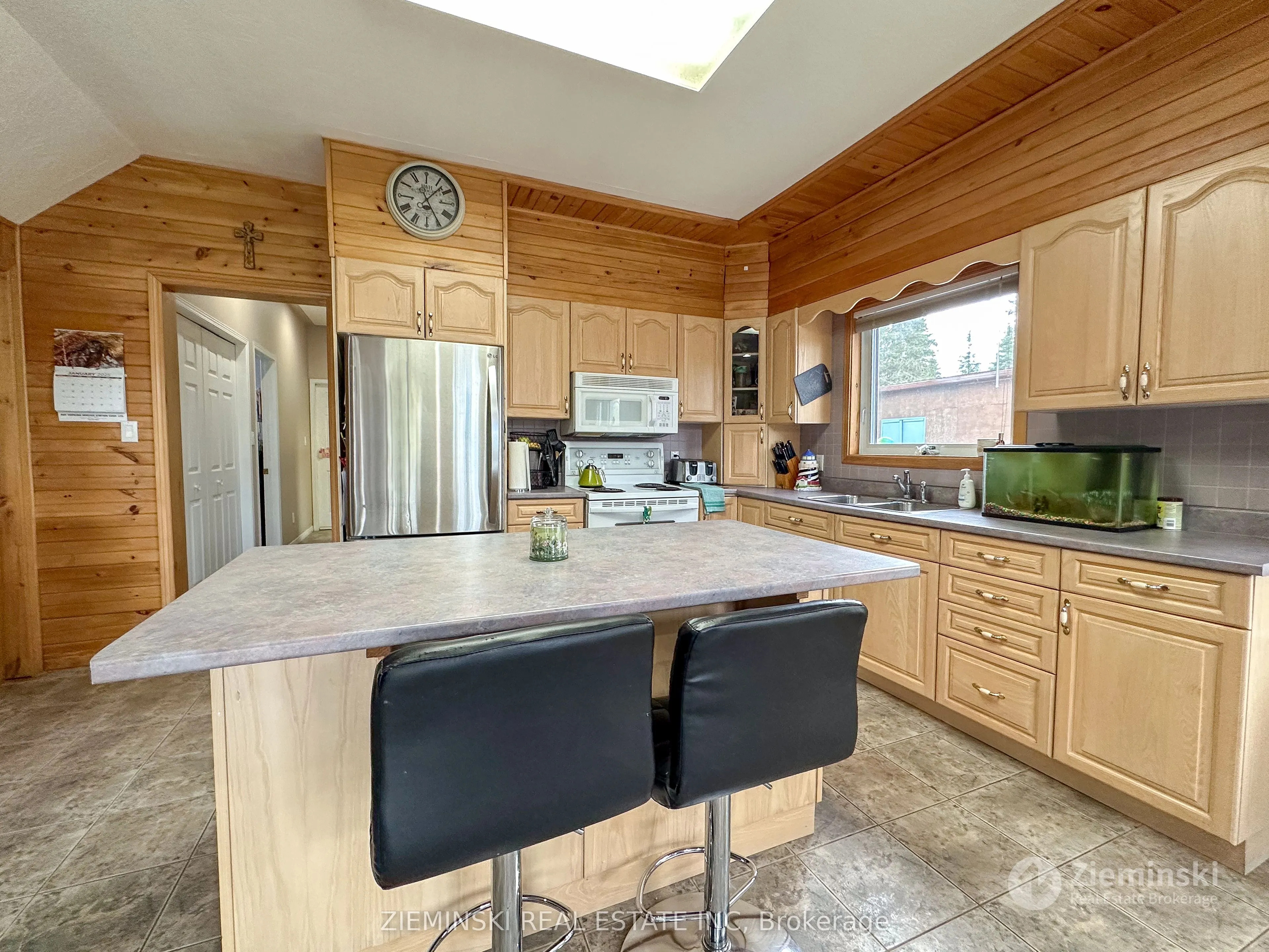 167 & 169 Nellie Lake Road E