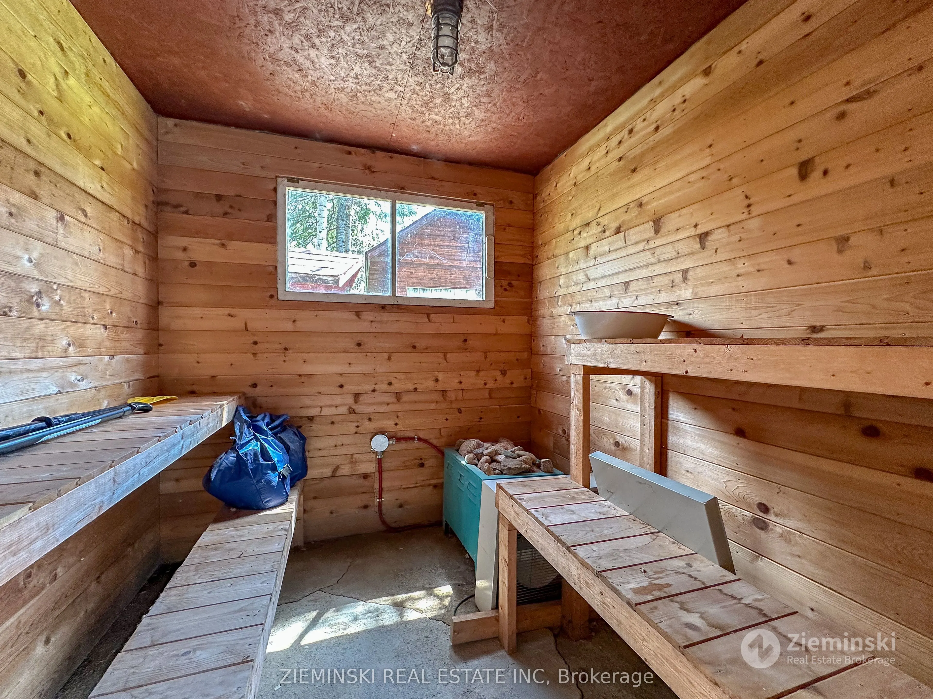 167 & 169 Nellie Lake Road E