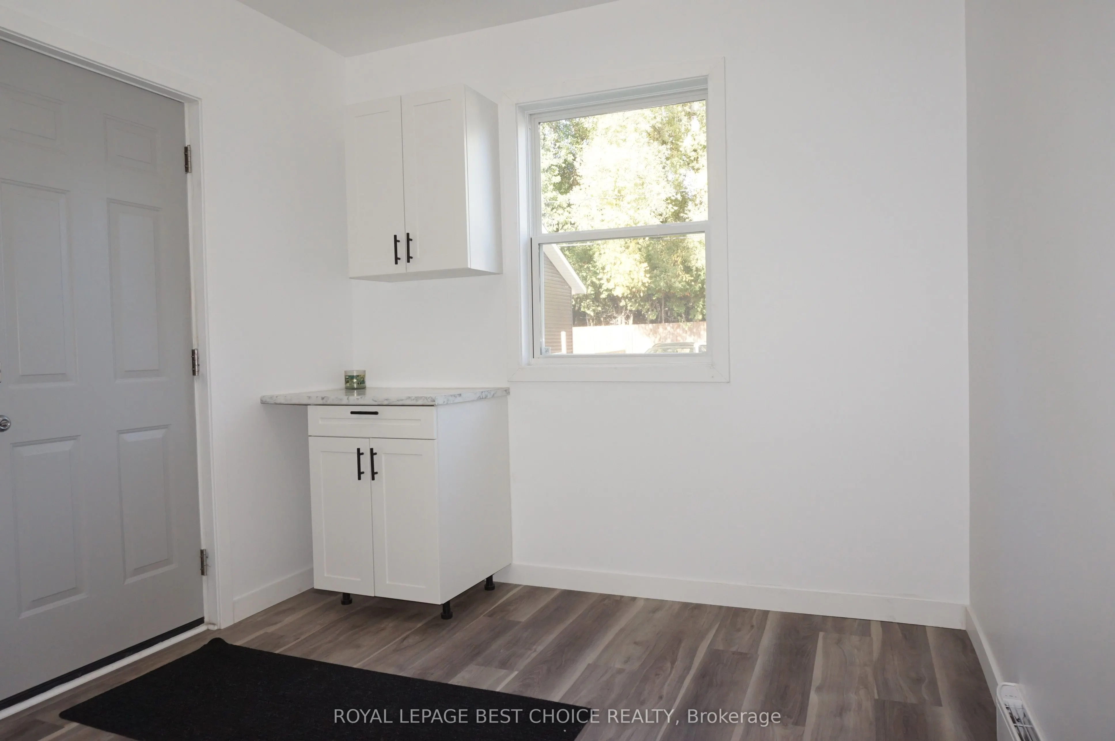 54 Lakeshore Road