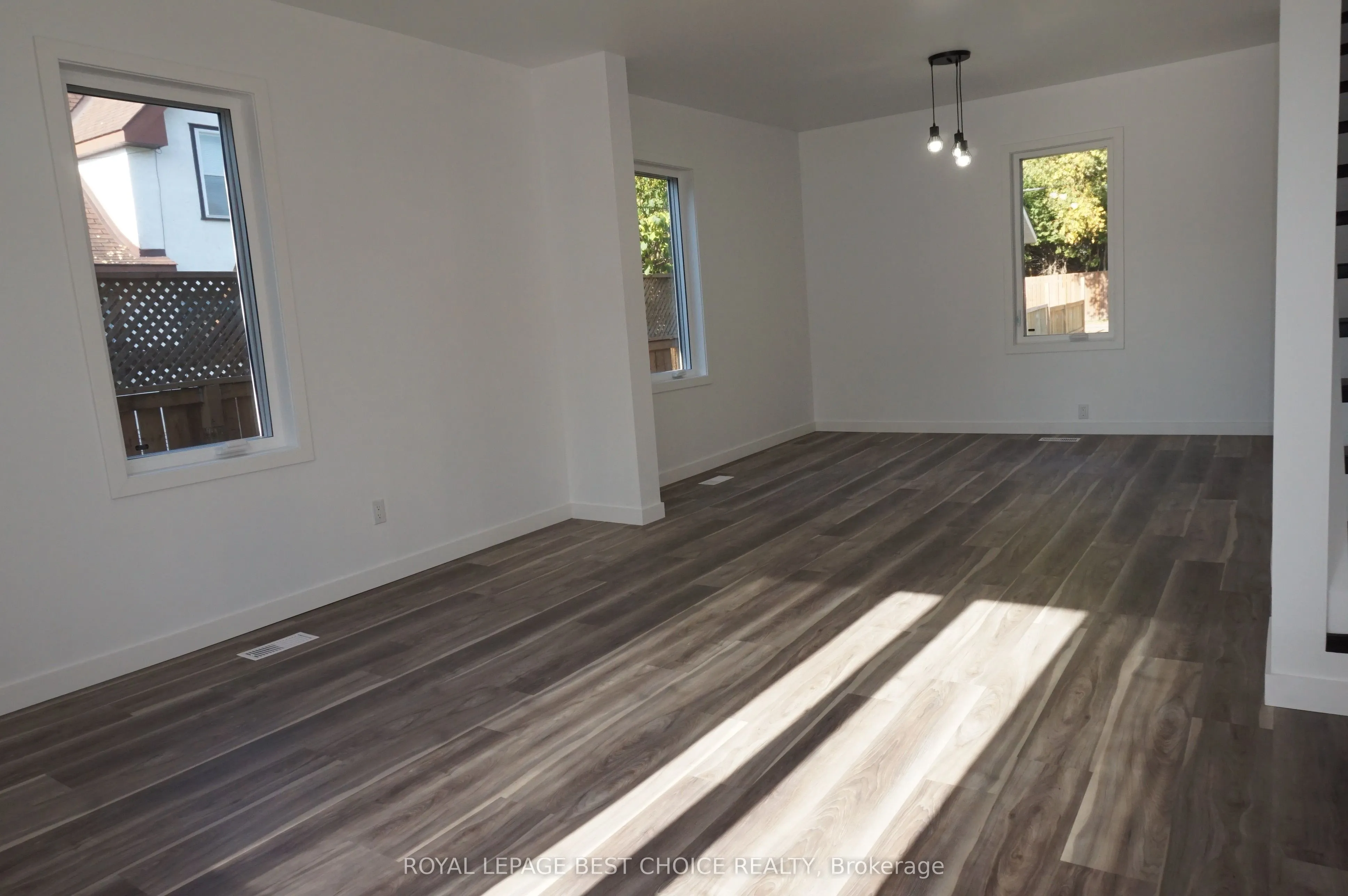 54 Lakeshore Road