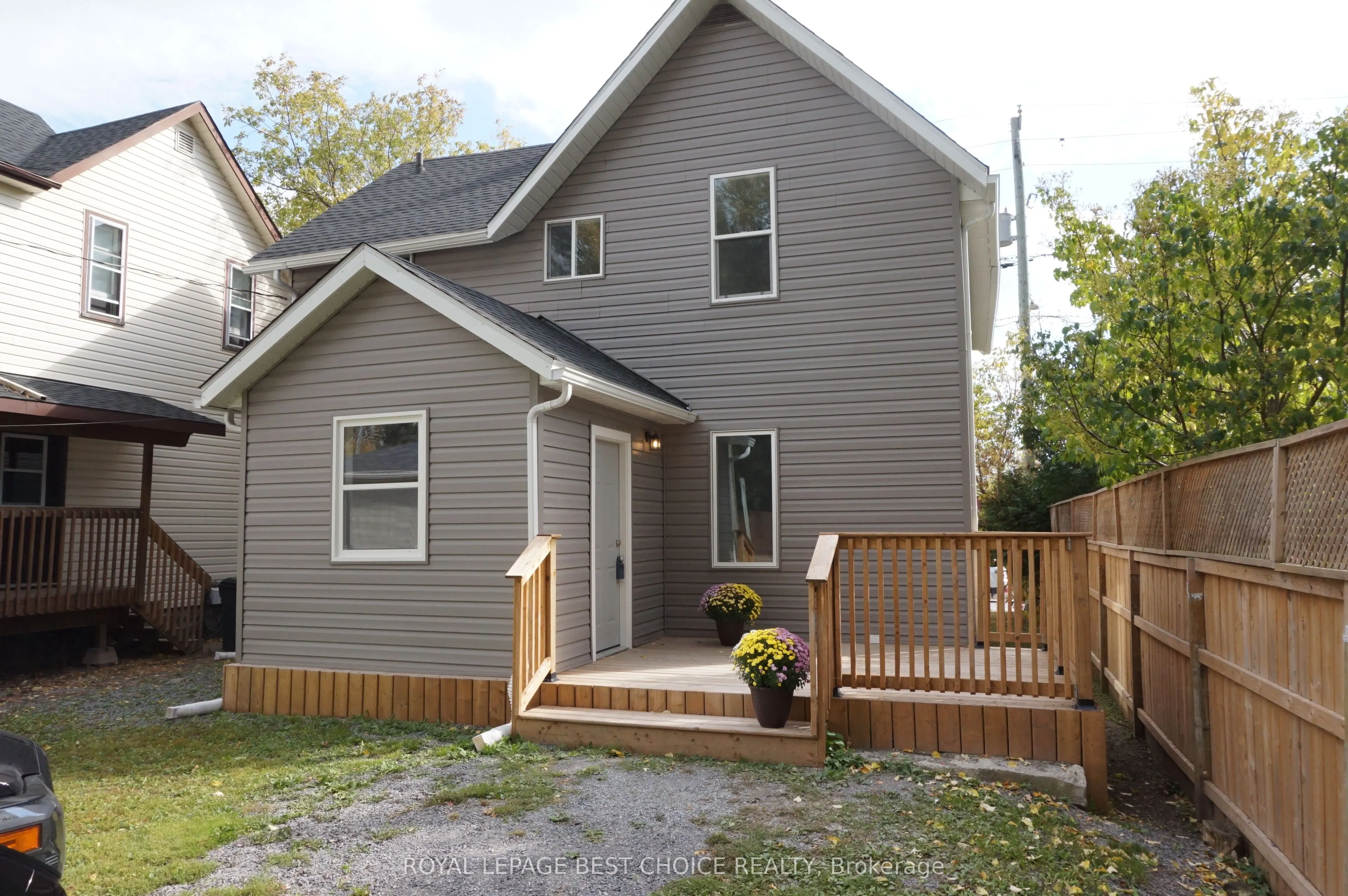54 Lakeshore Road