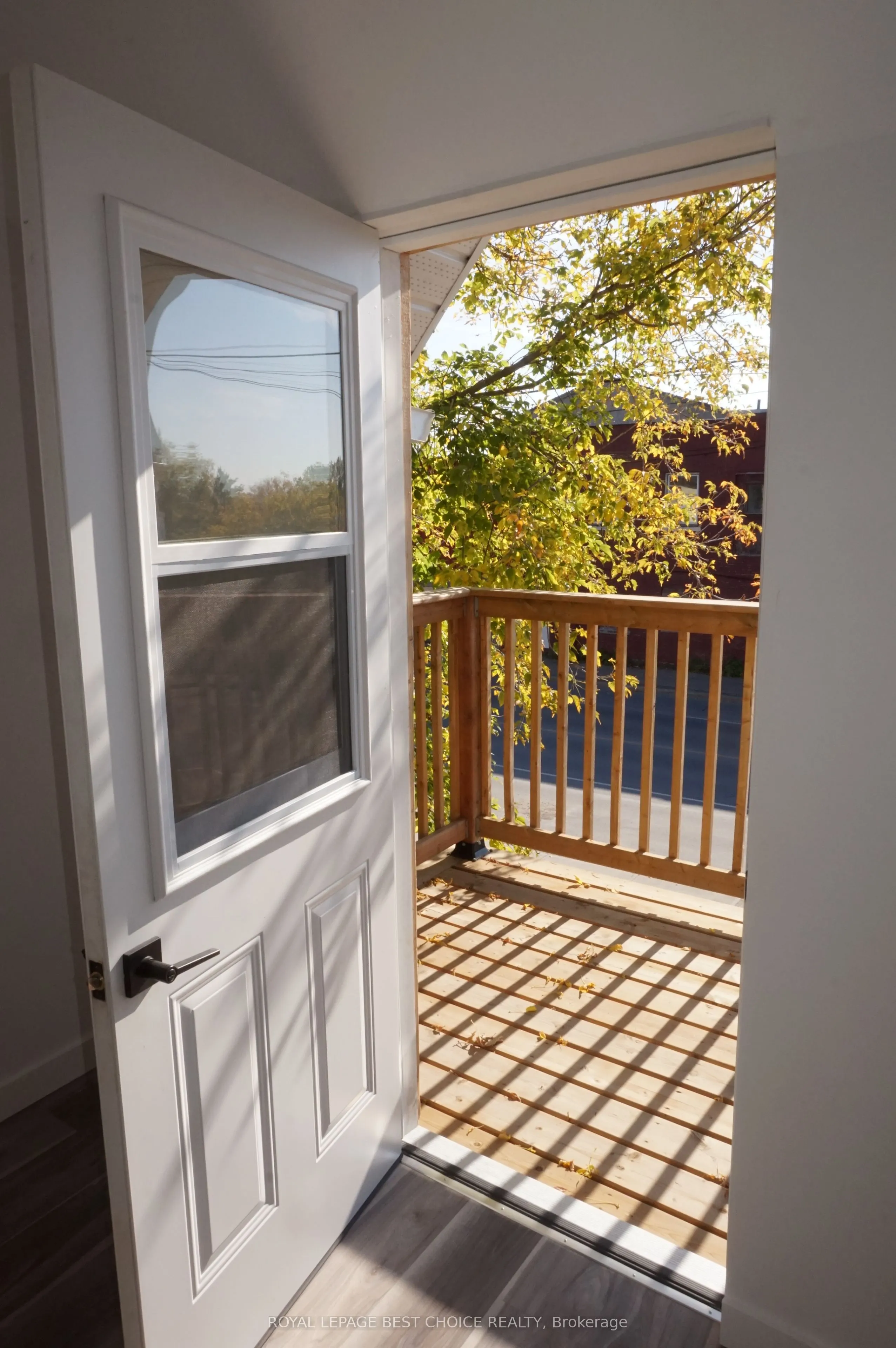 54 Lakeshore Road