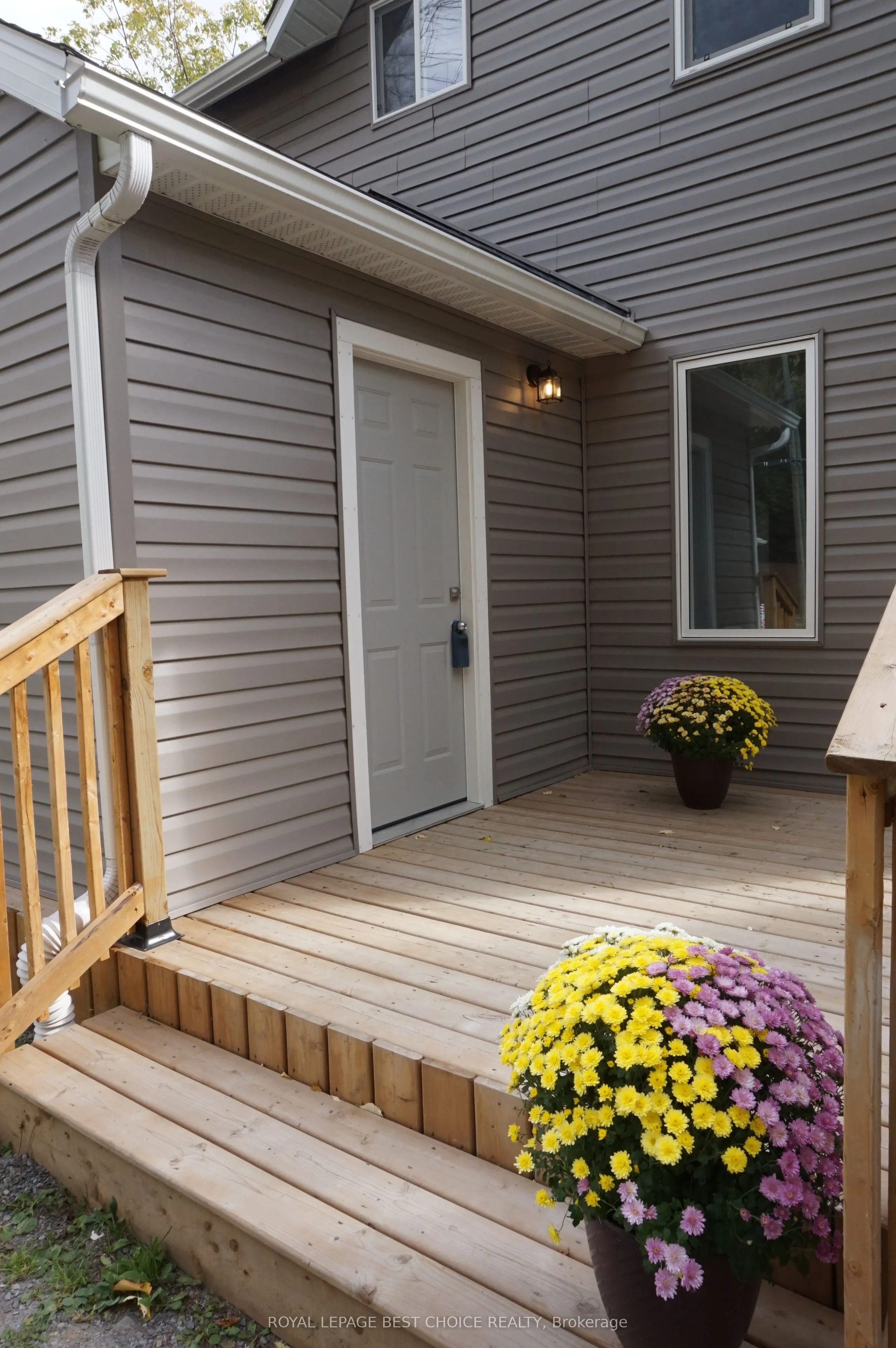 54 Lakeshore Road