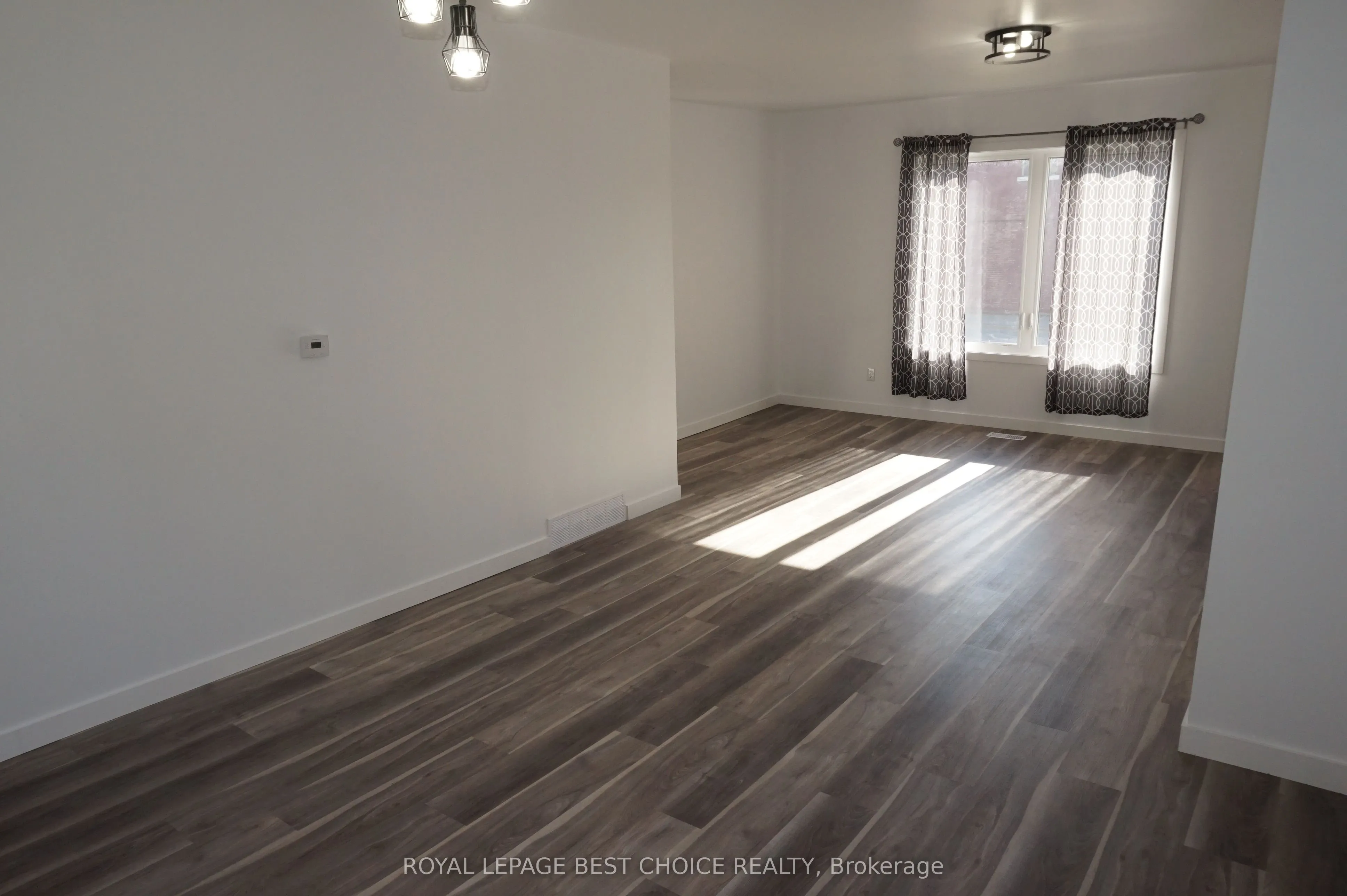 54 Lakeshore Road