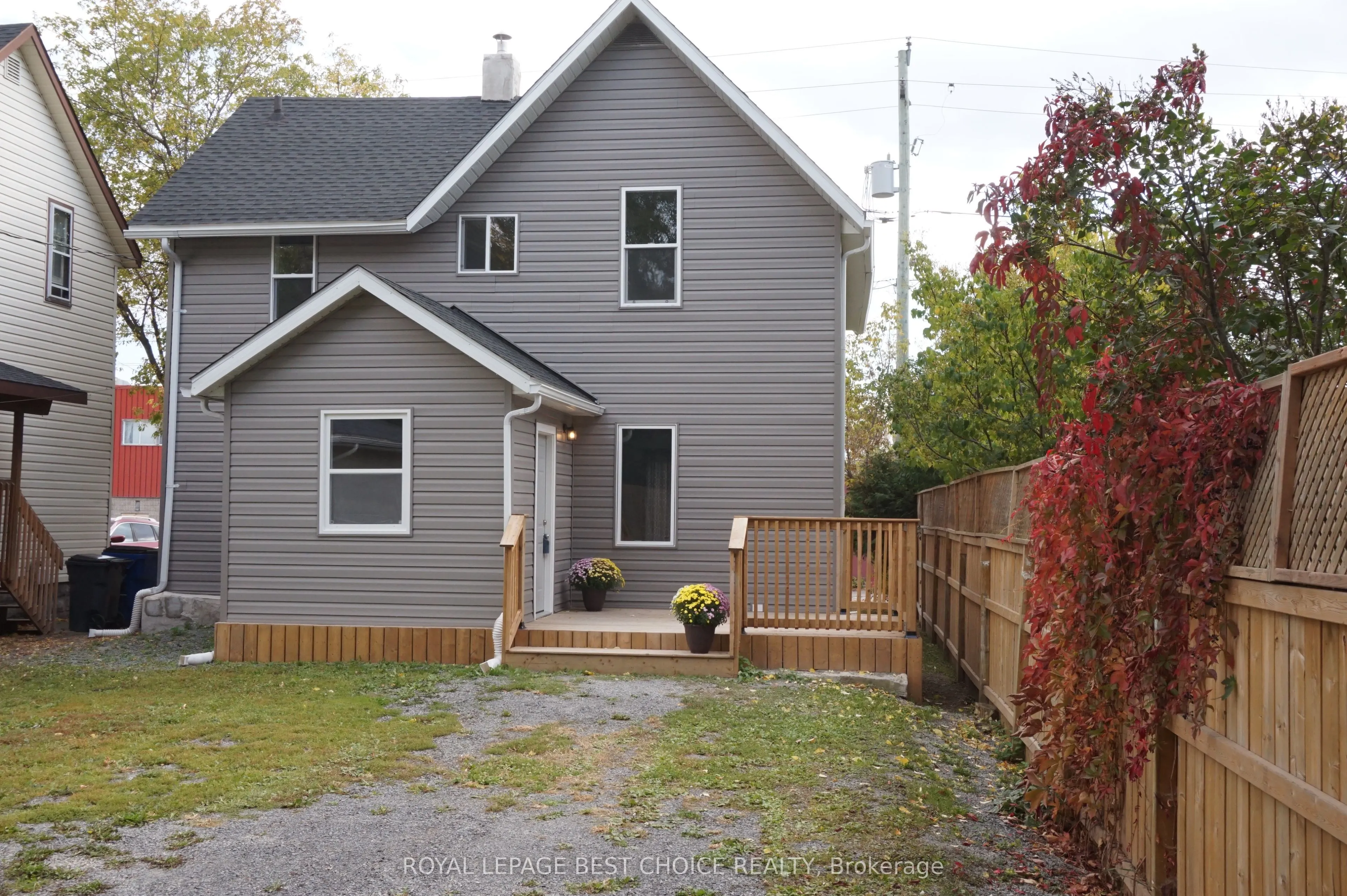 54 Lakeshore Road