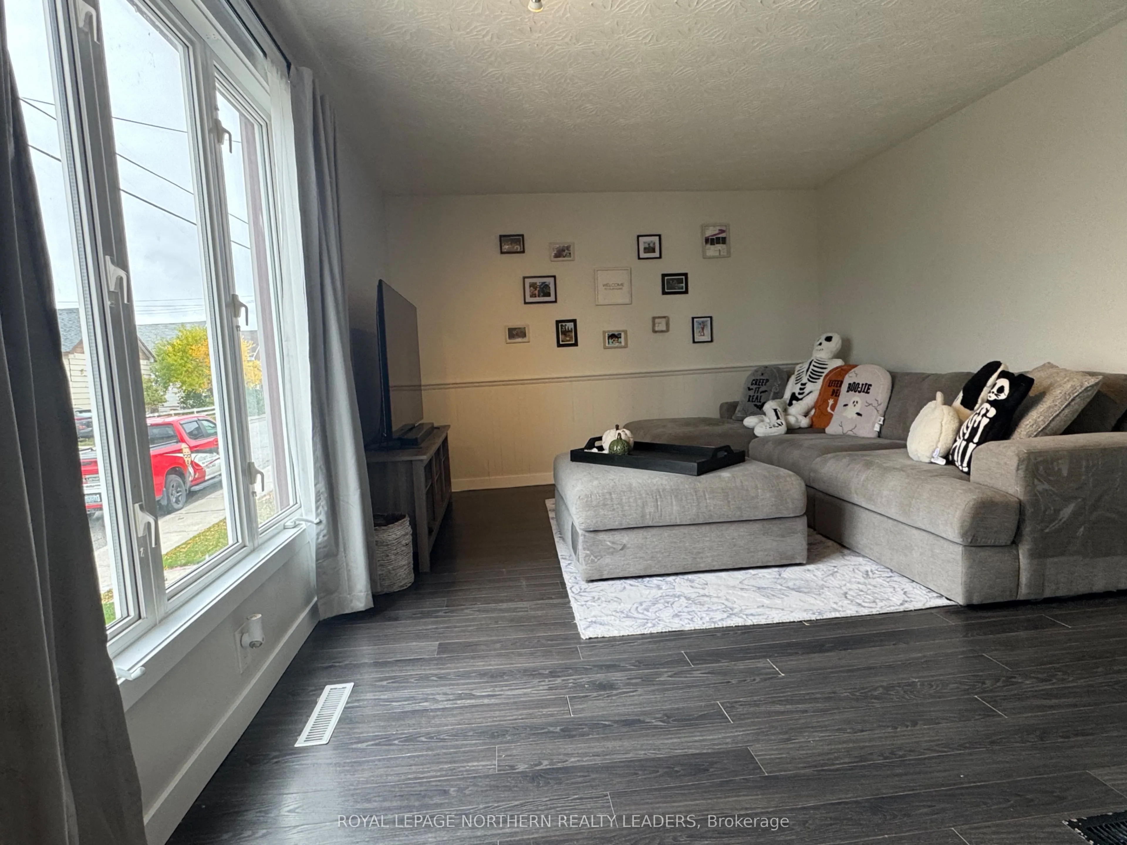25 Borden Avenue
