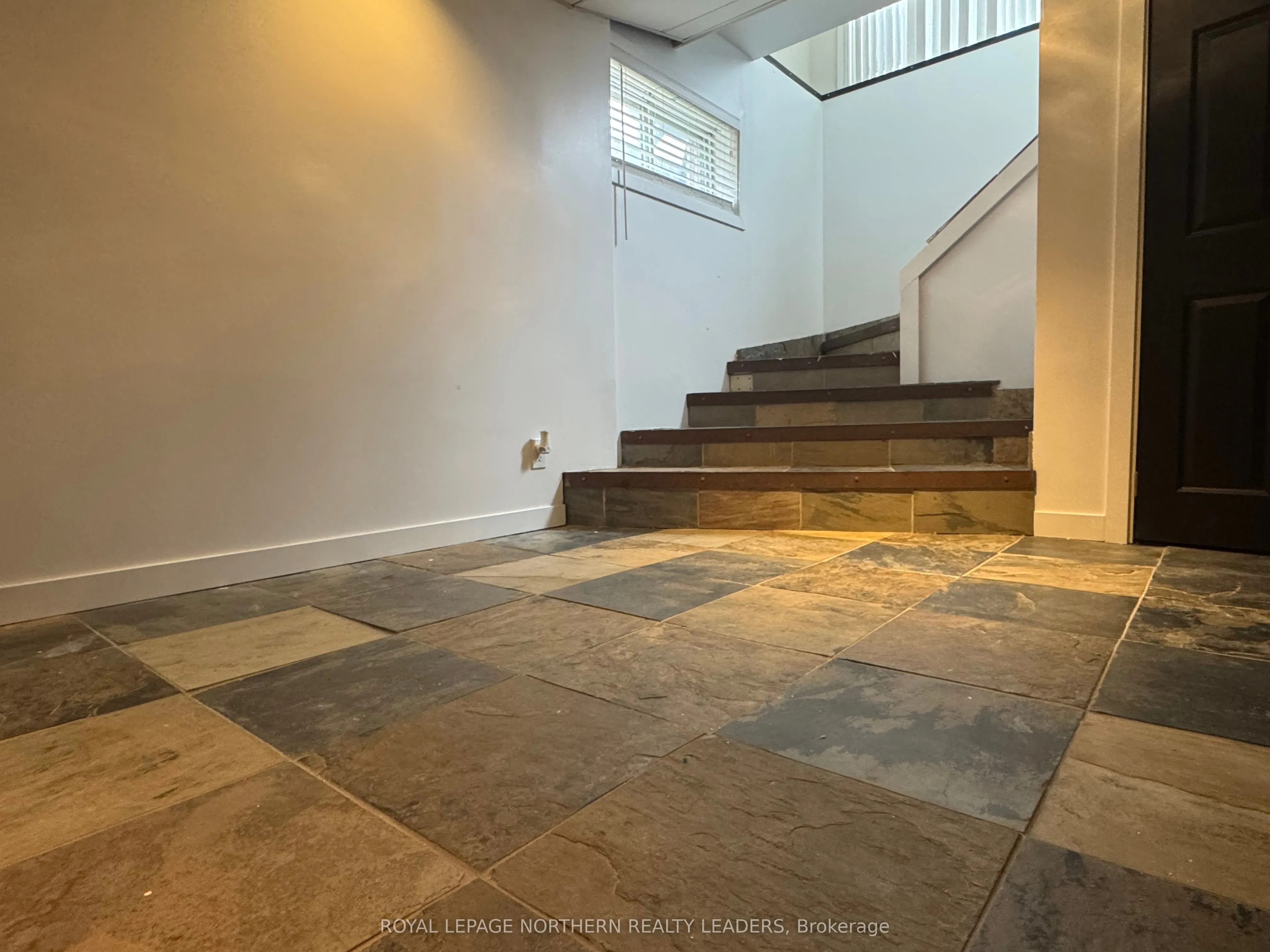25 Borden Avenue