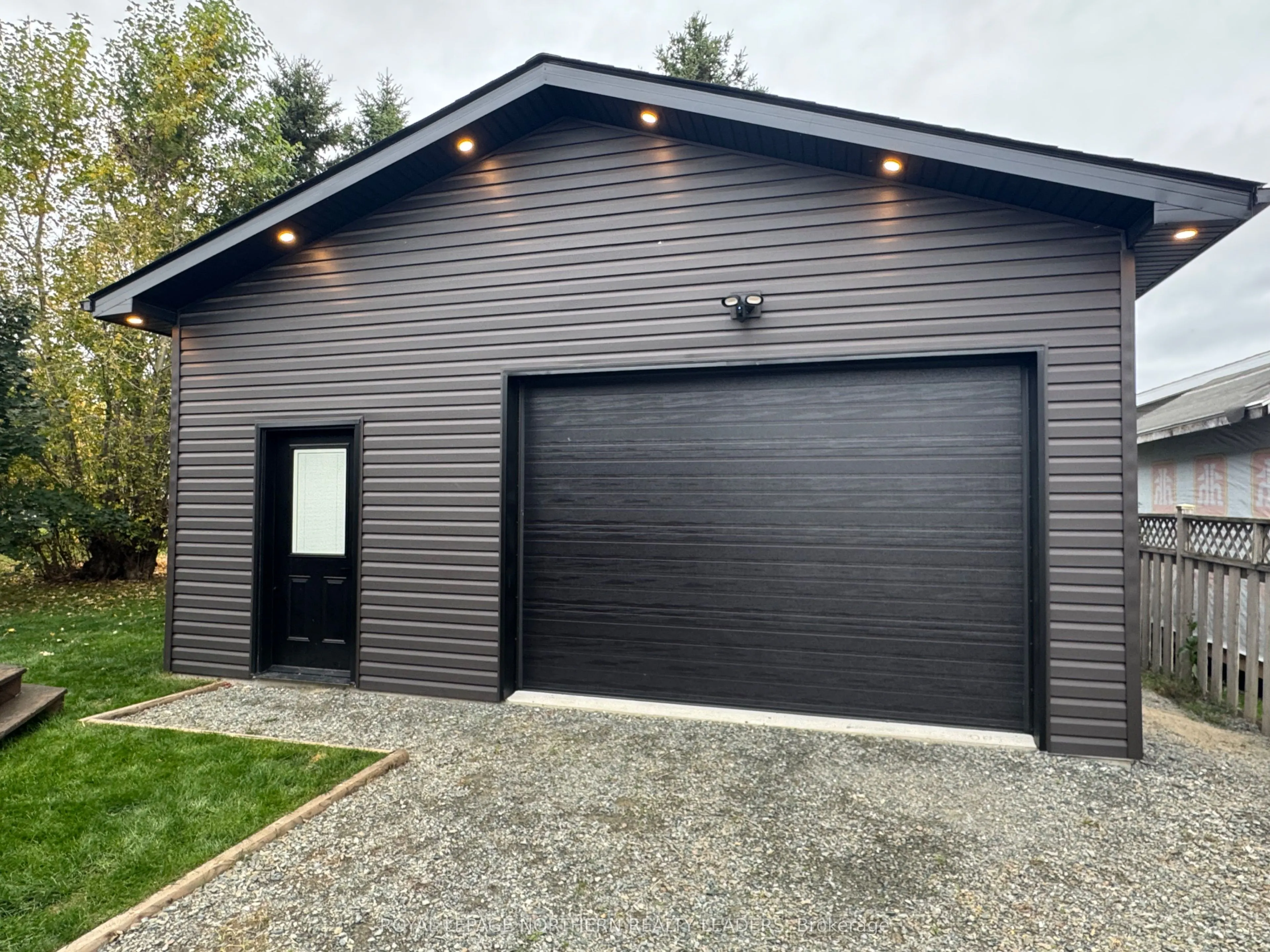 1388 Richard Crescent