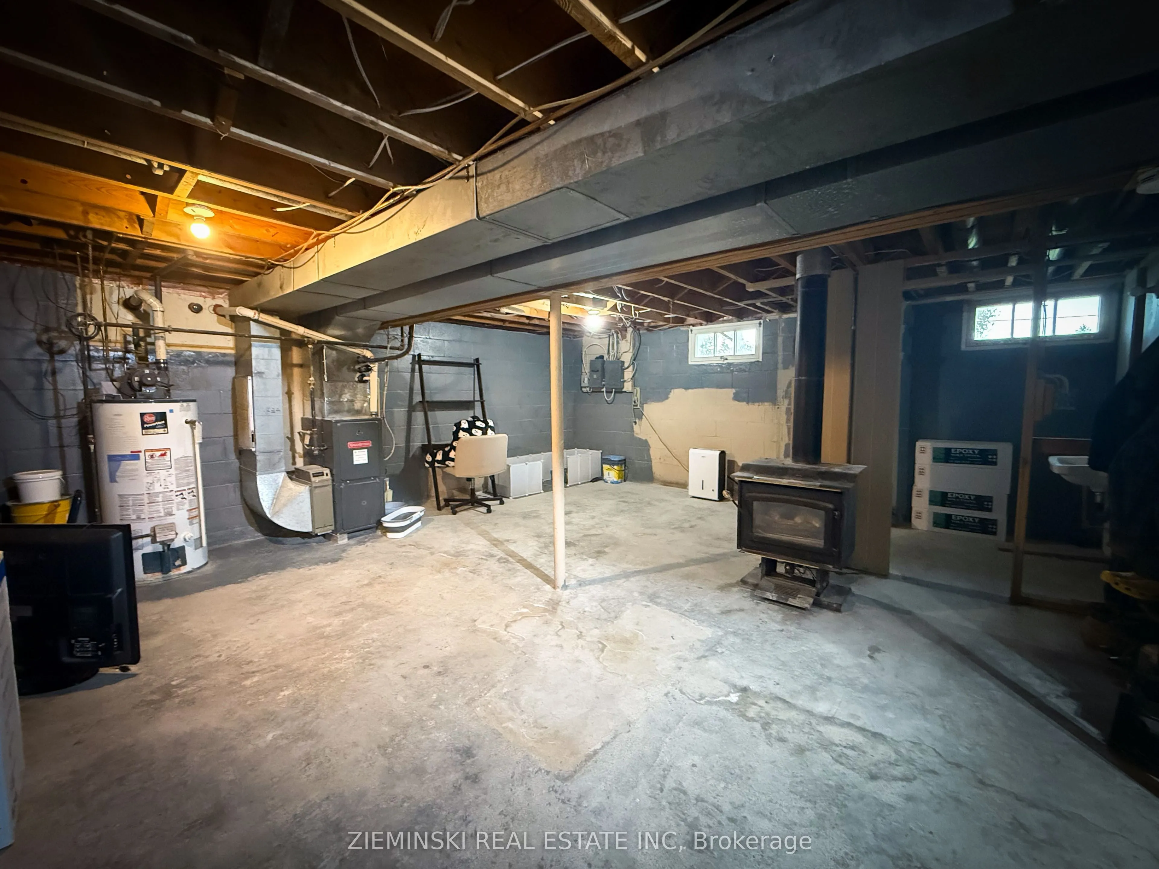 910 Victoria Road