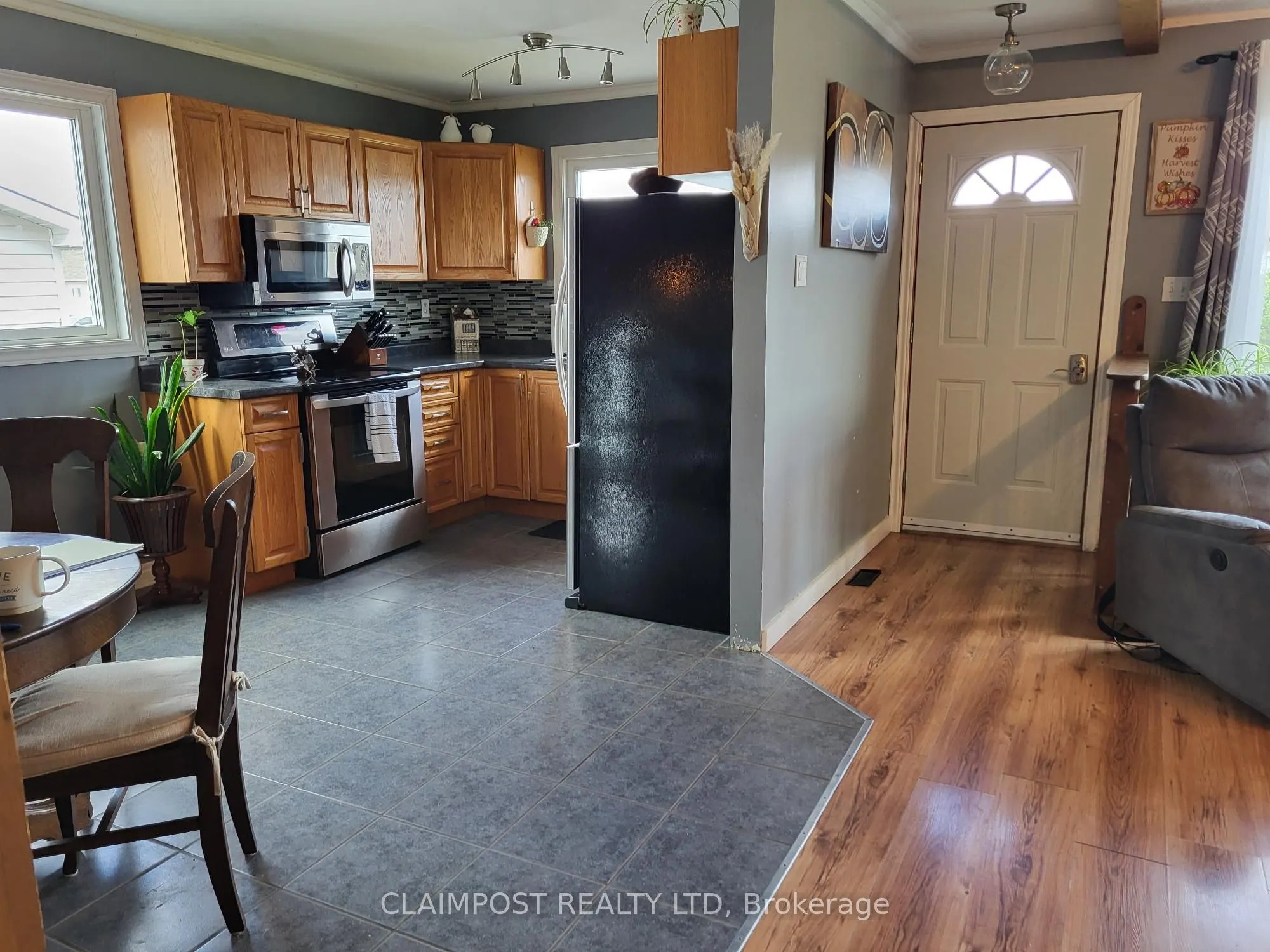 113 Delia Avenue