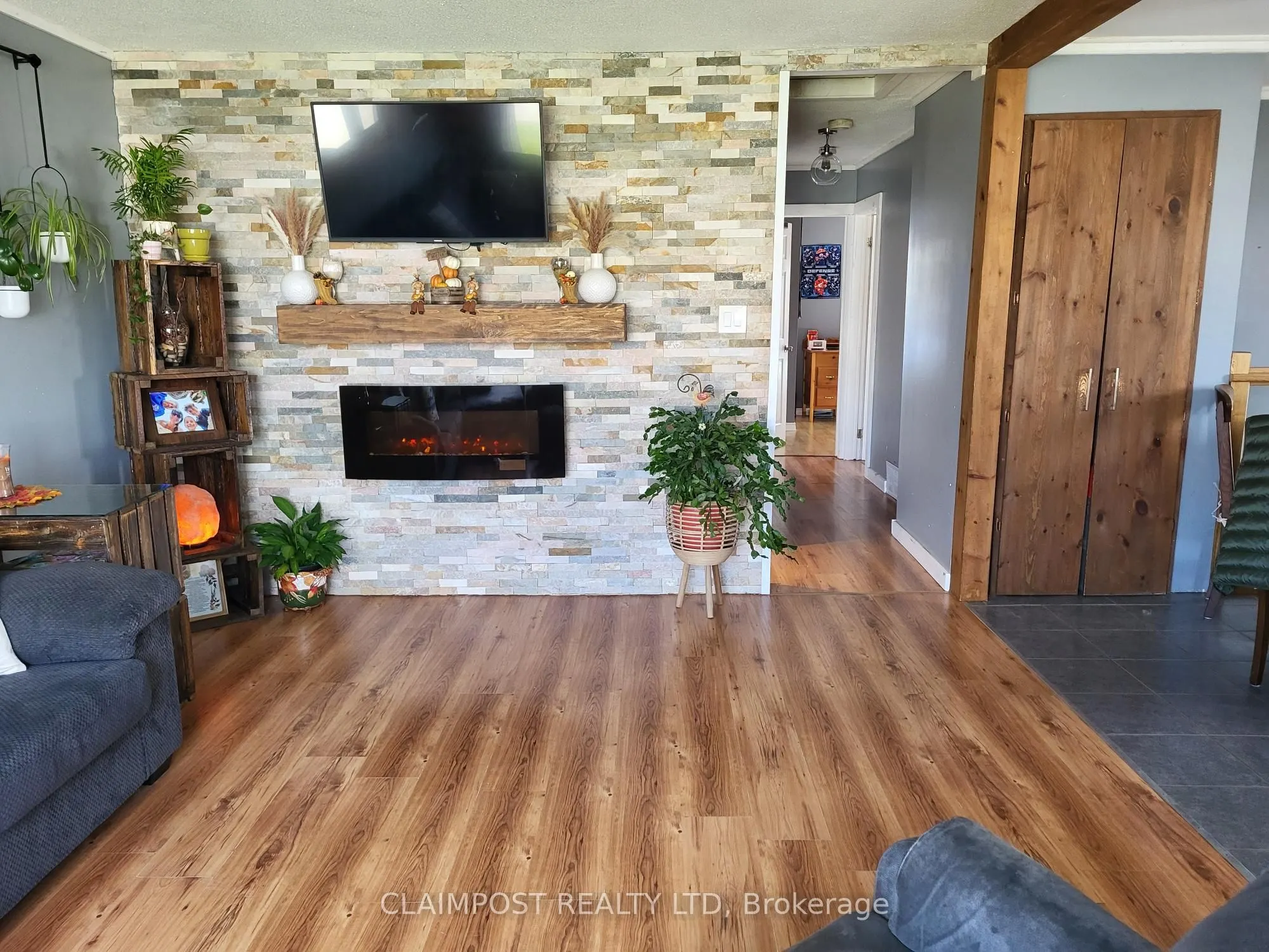 113 Delia Avenue