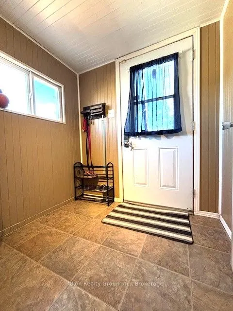 22A Rowan Avenue