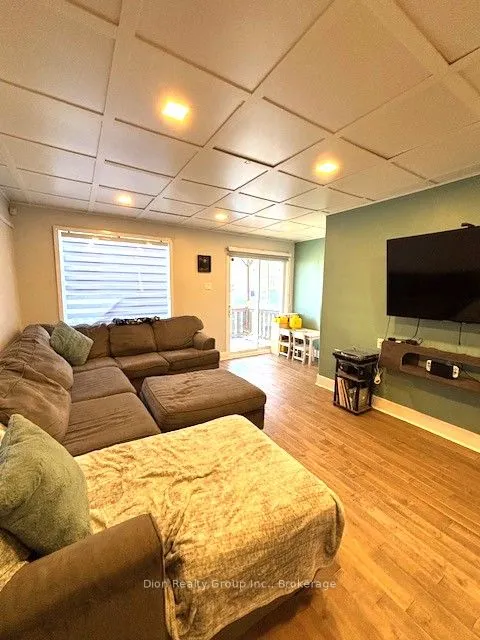 22A Rowan Avenue