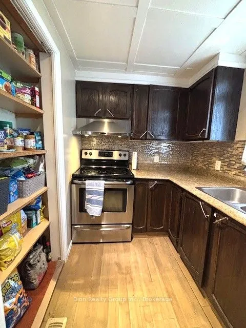 22A Rowan Avenue