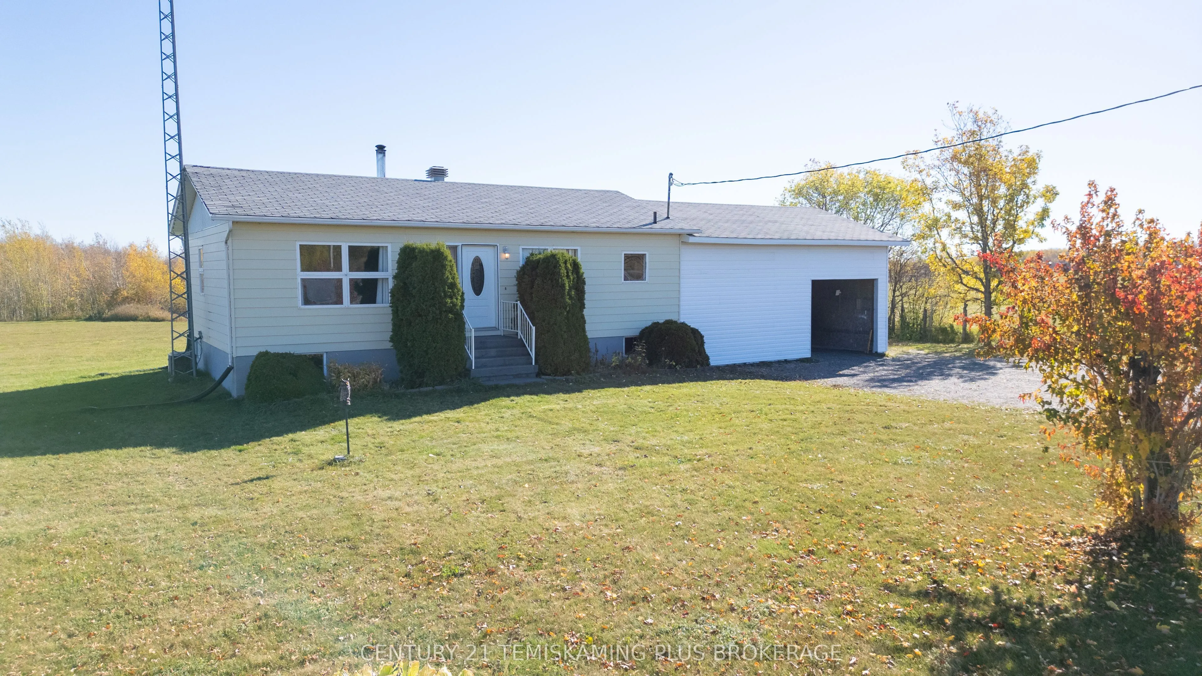 882358 Highway 65