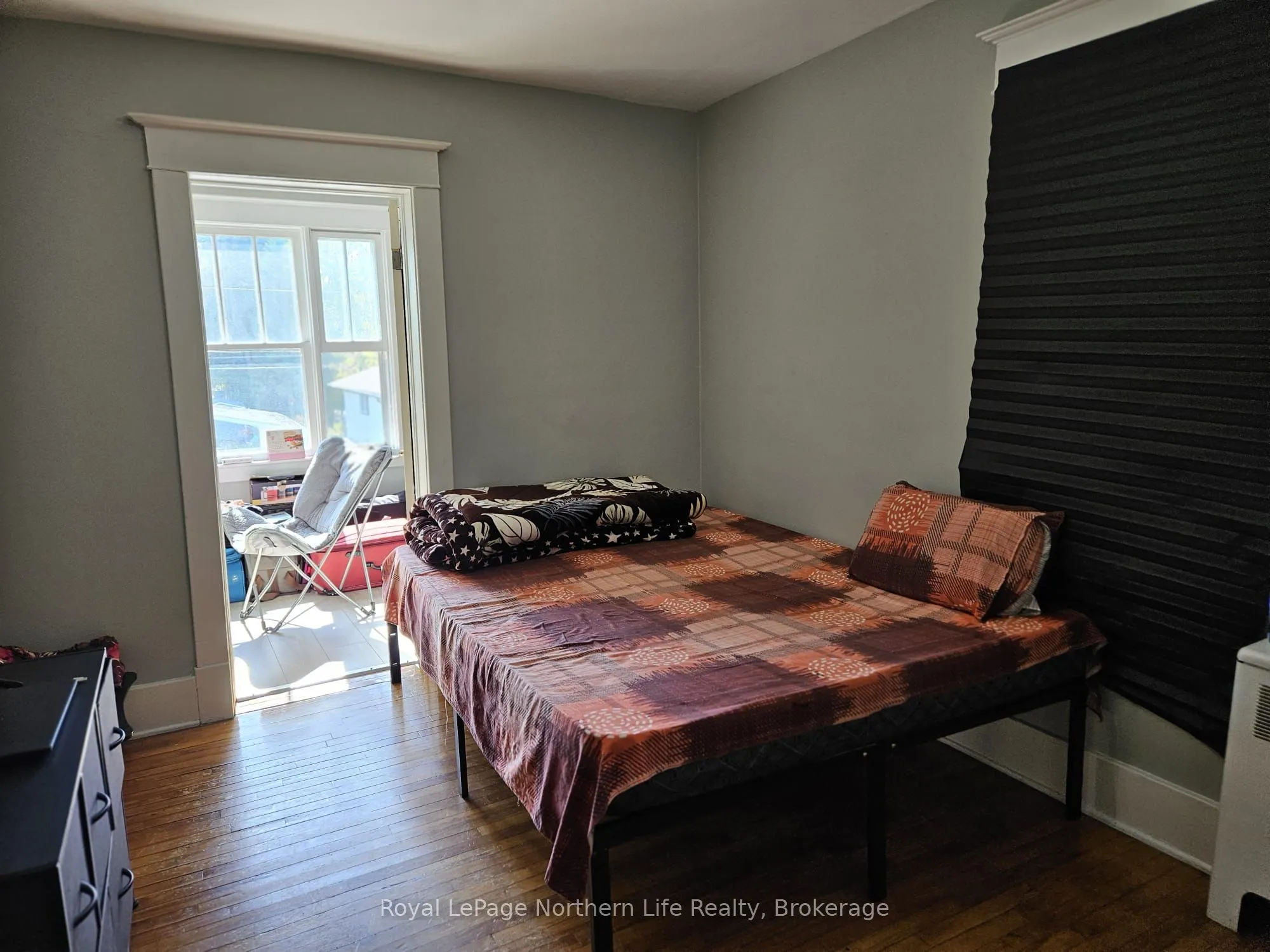 439 BROADWAY Street