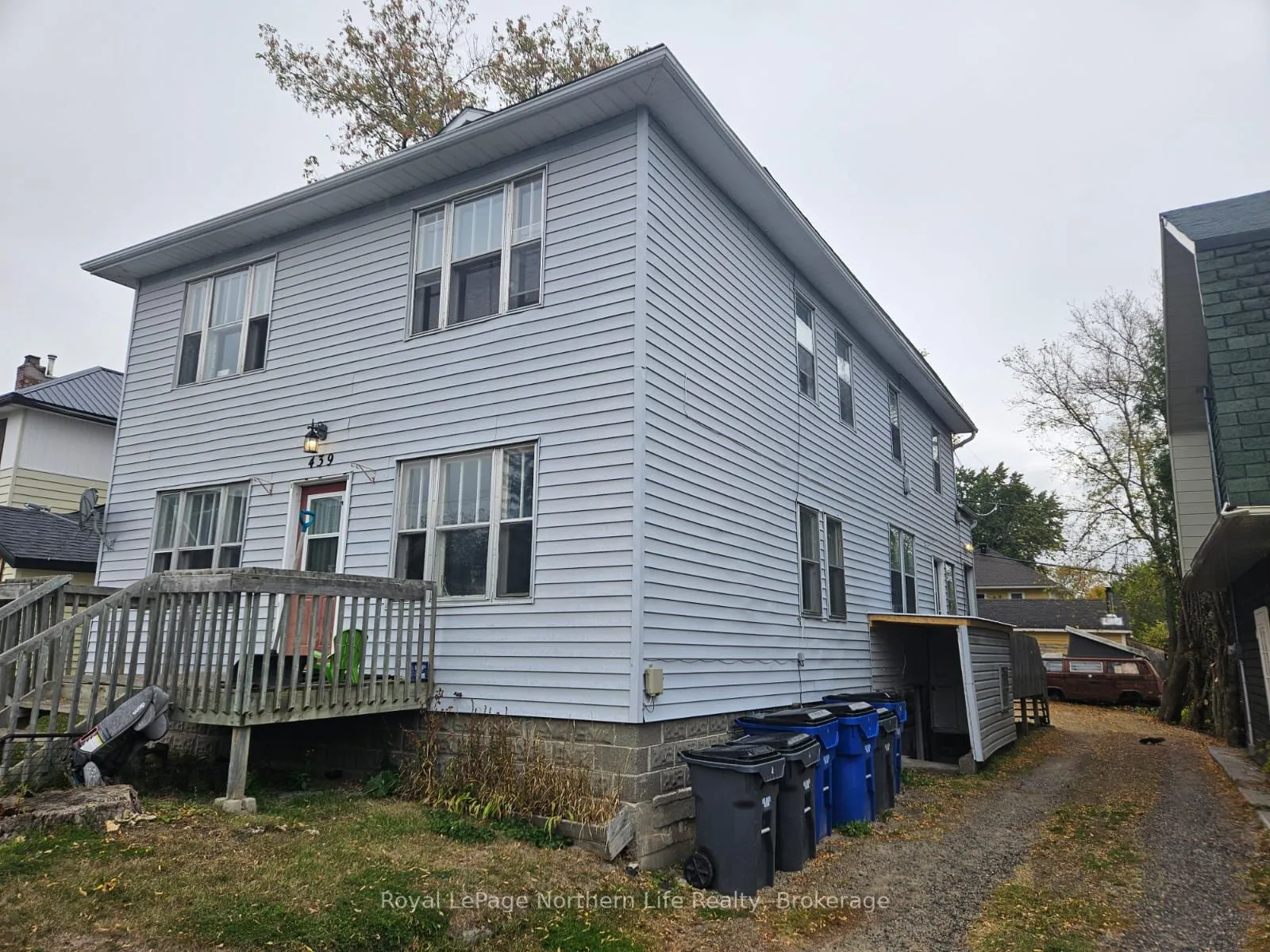 439 BROADWAY Street