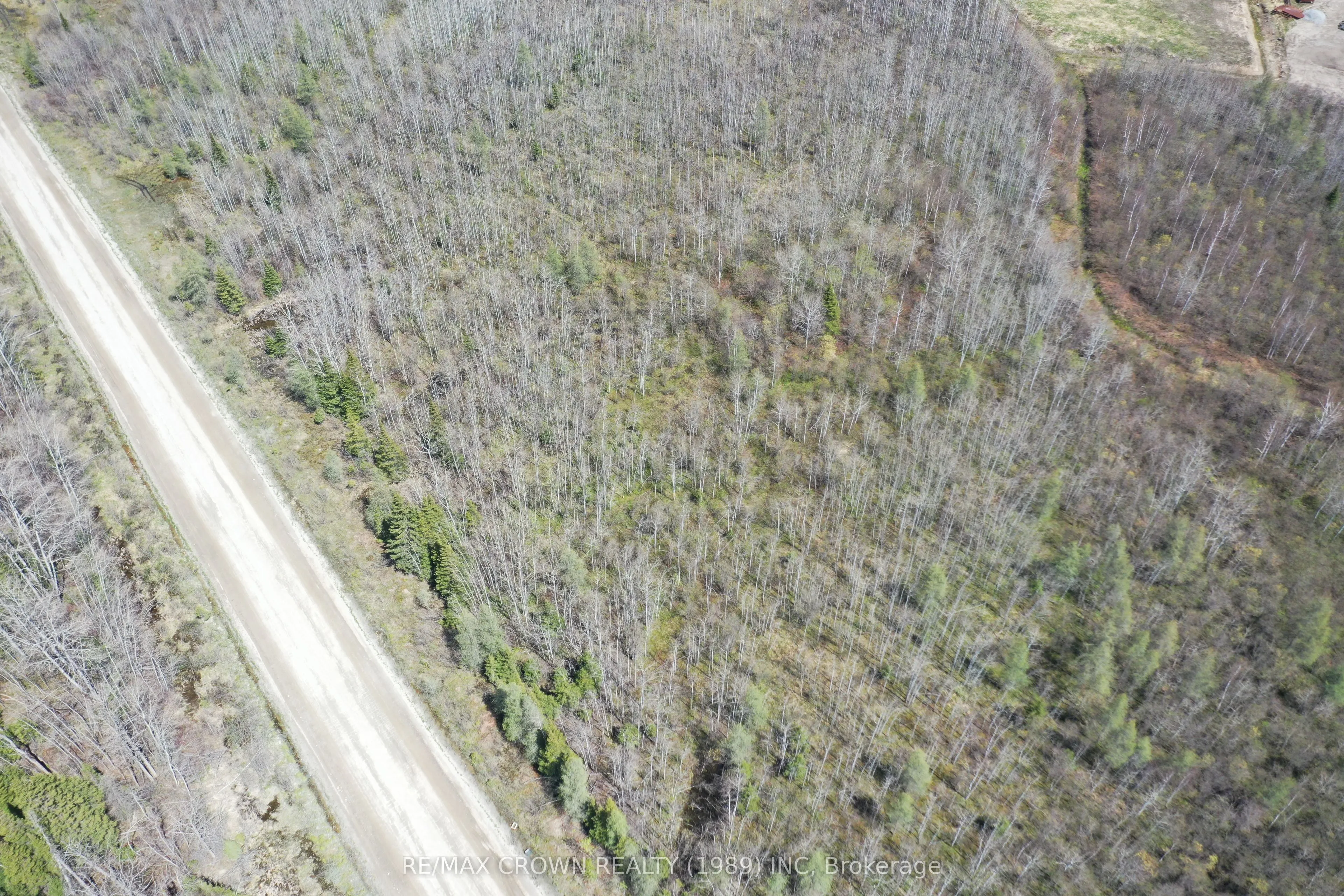 69 Clear Lake North Road