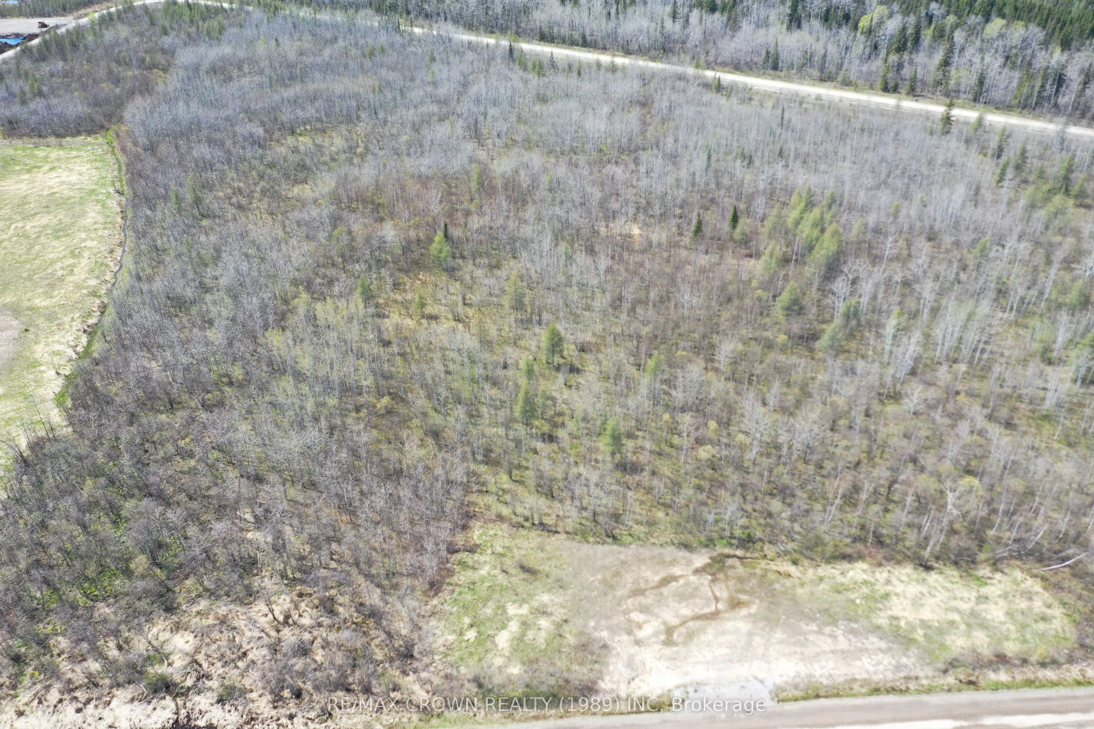 73 Clear Lake North Road
