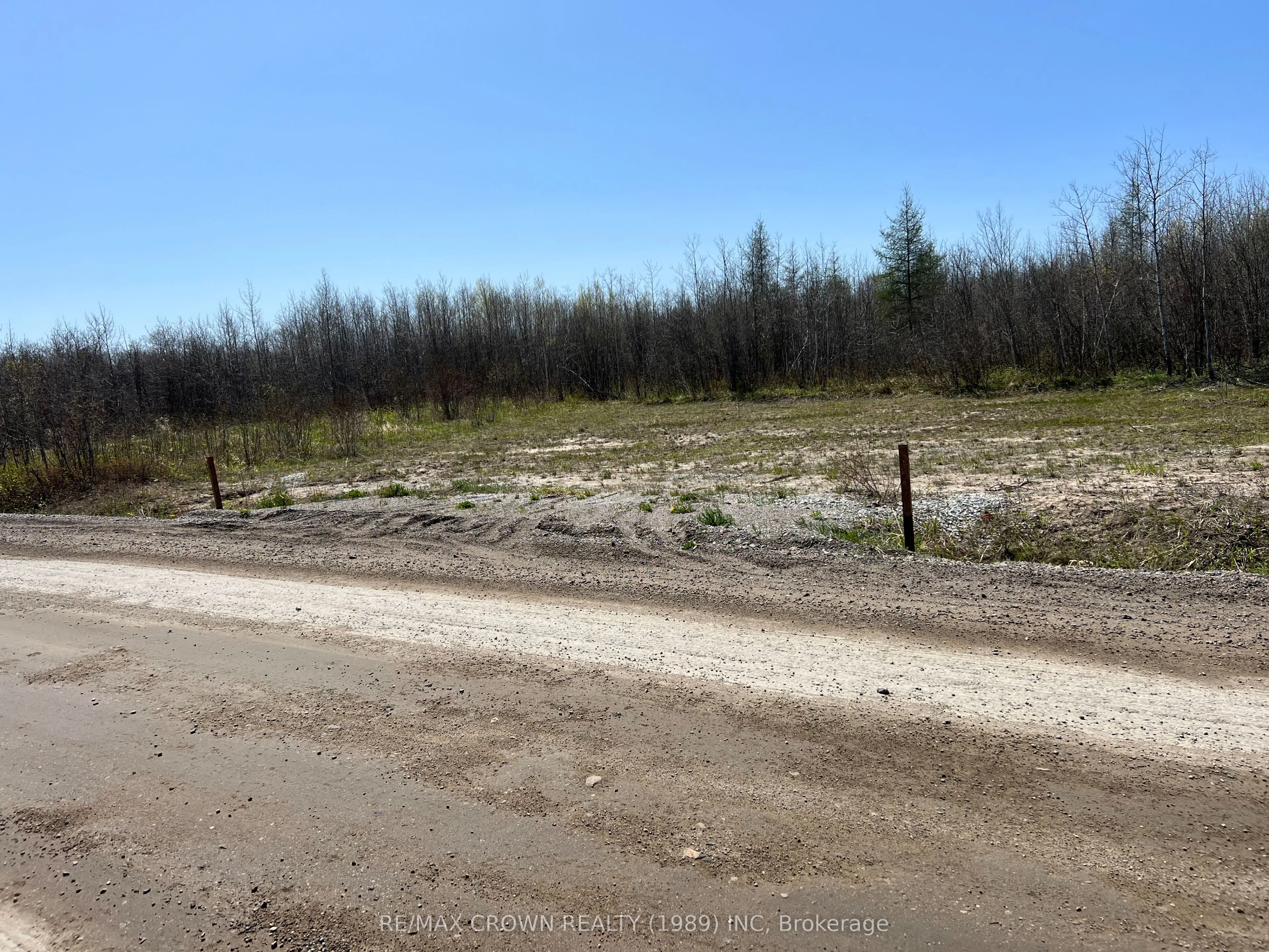 73 Clear Lake North Road