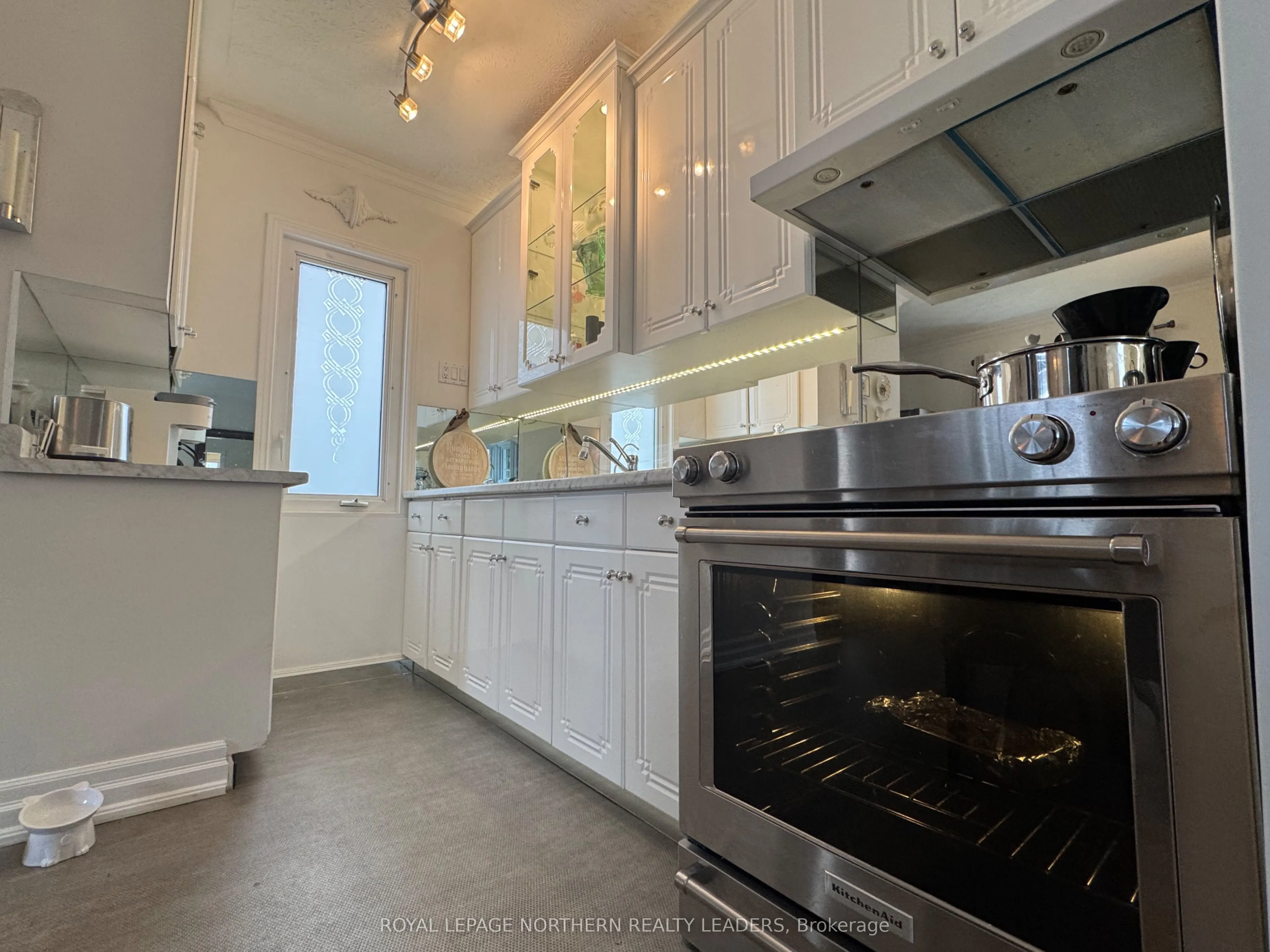 456 Hart Street