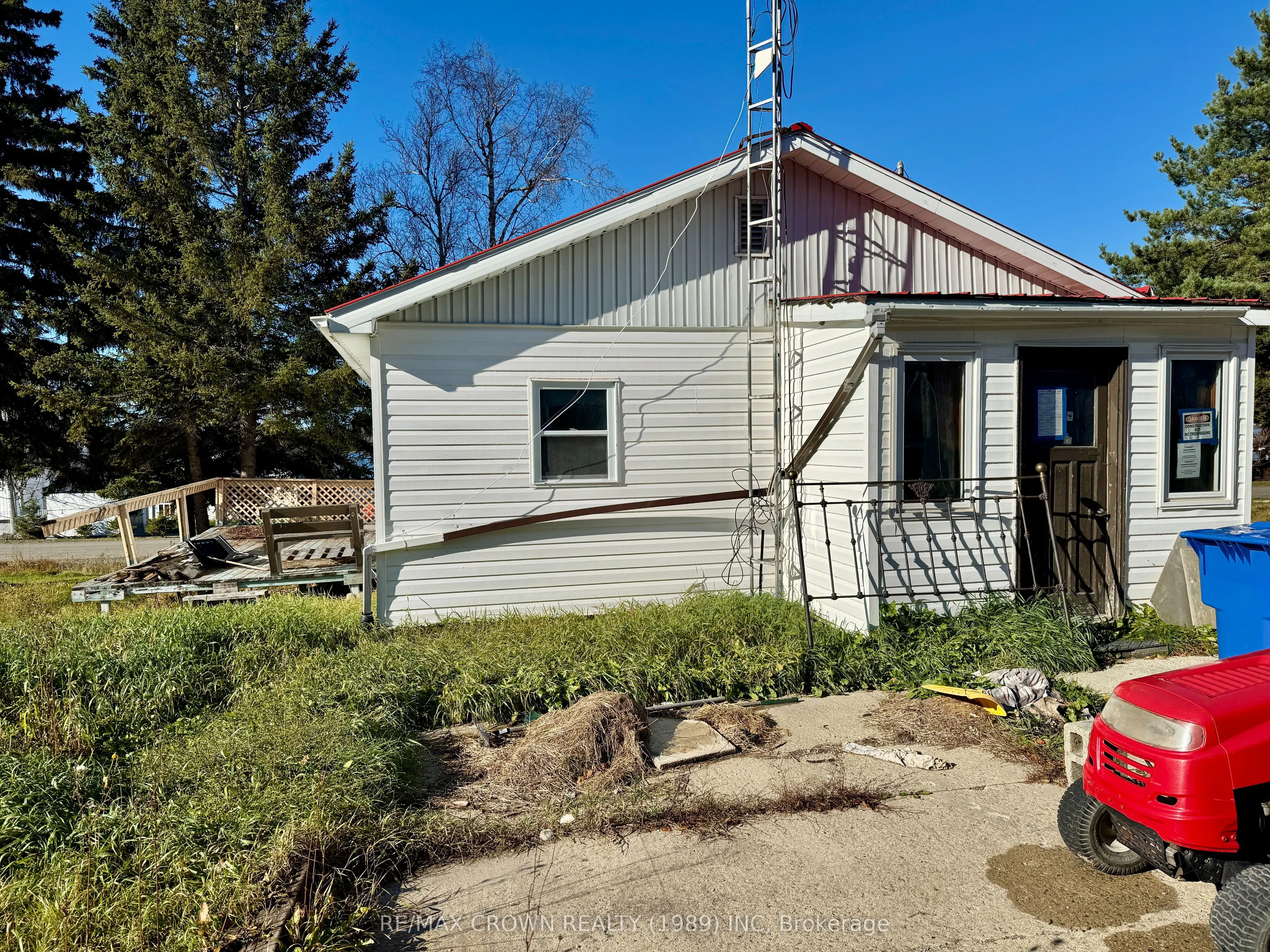 42 Lefebvre Peninsula Road