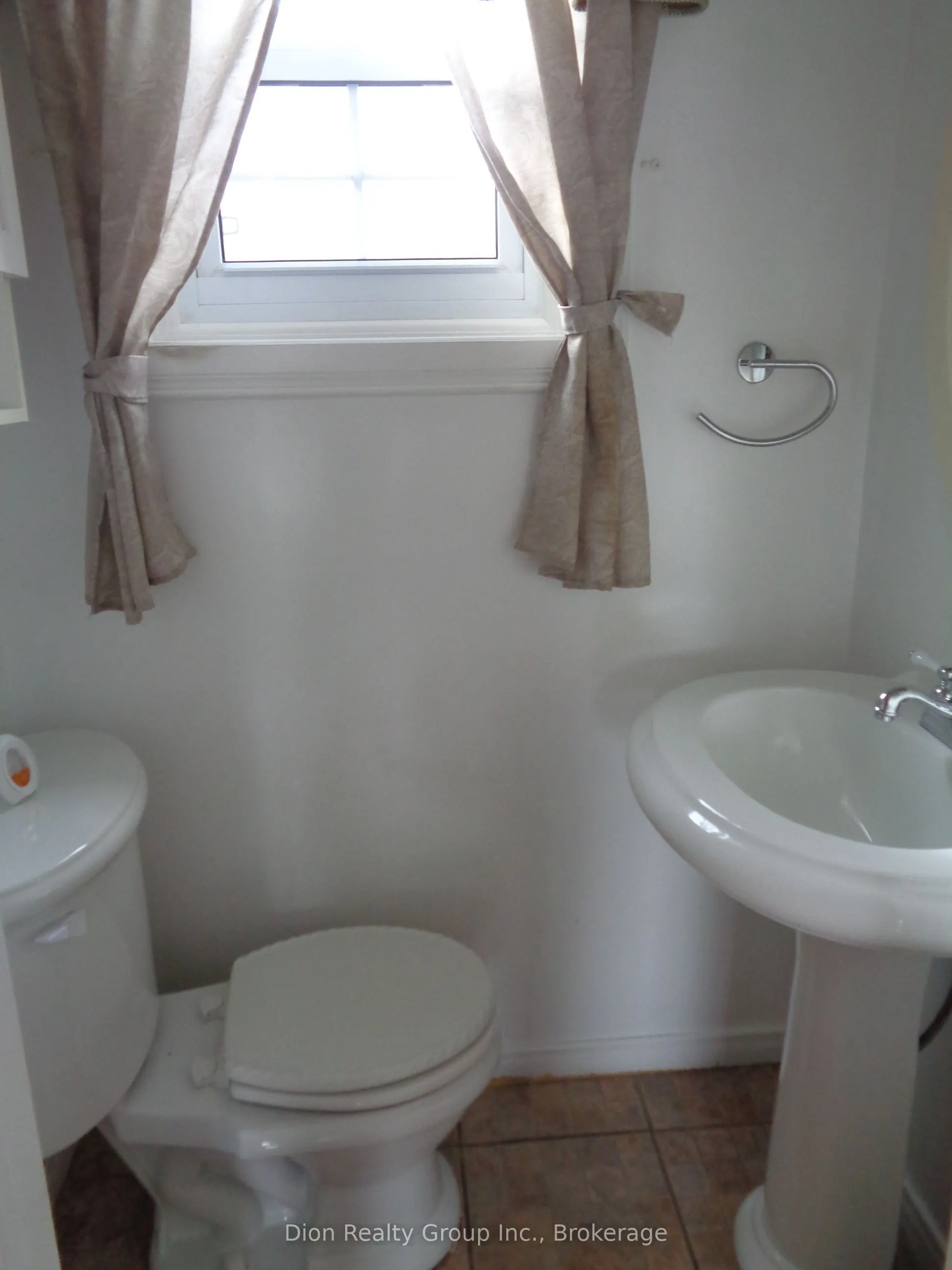 15-19 Grenfell Avenue