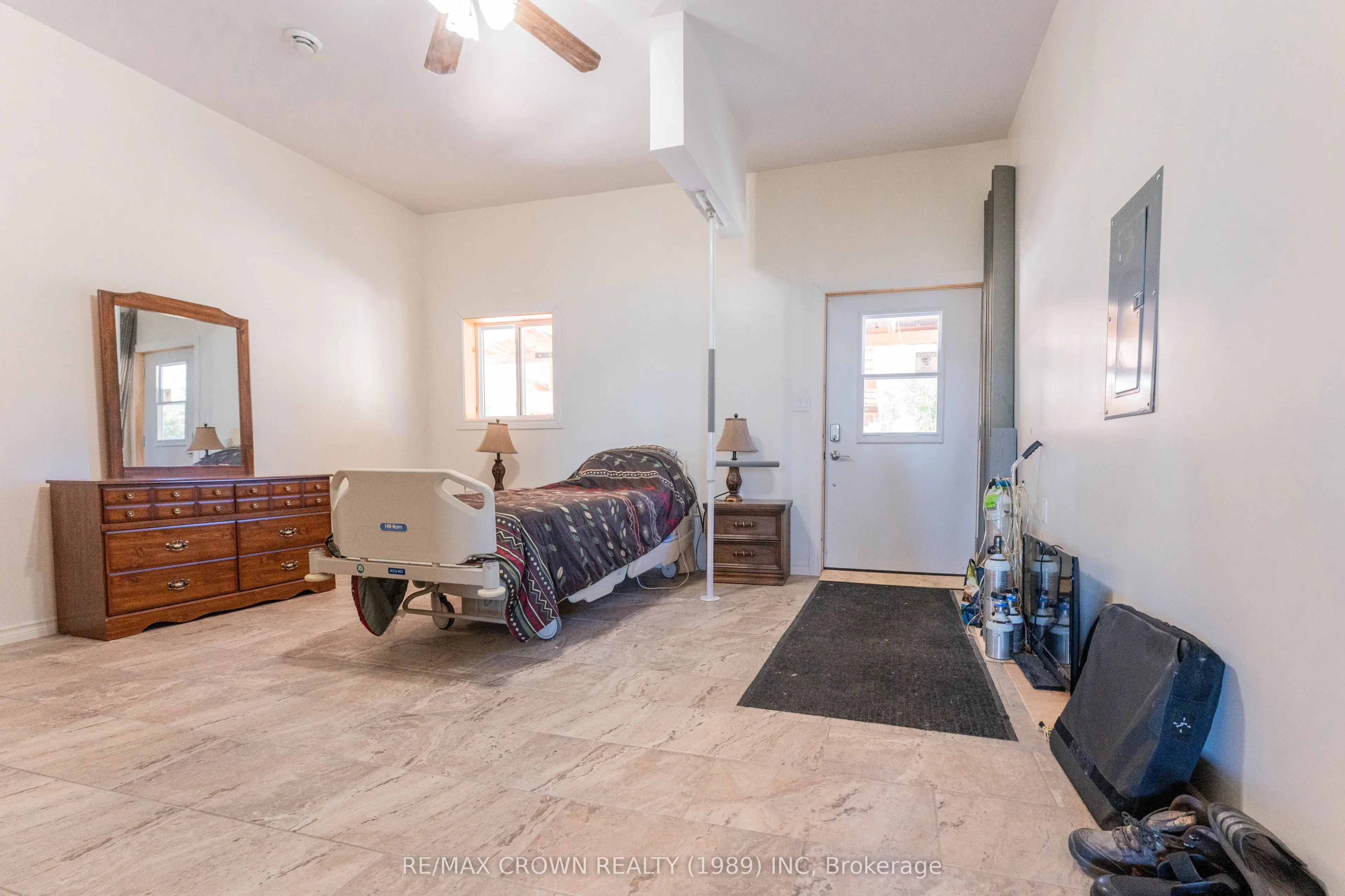 24 Shallow Lake Road W
