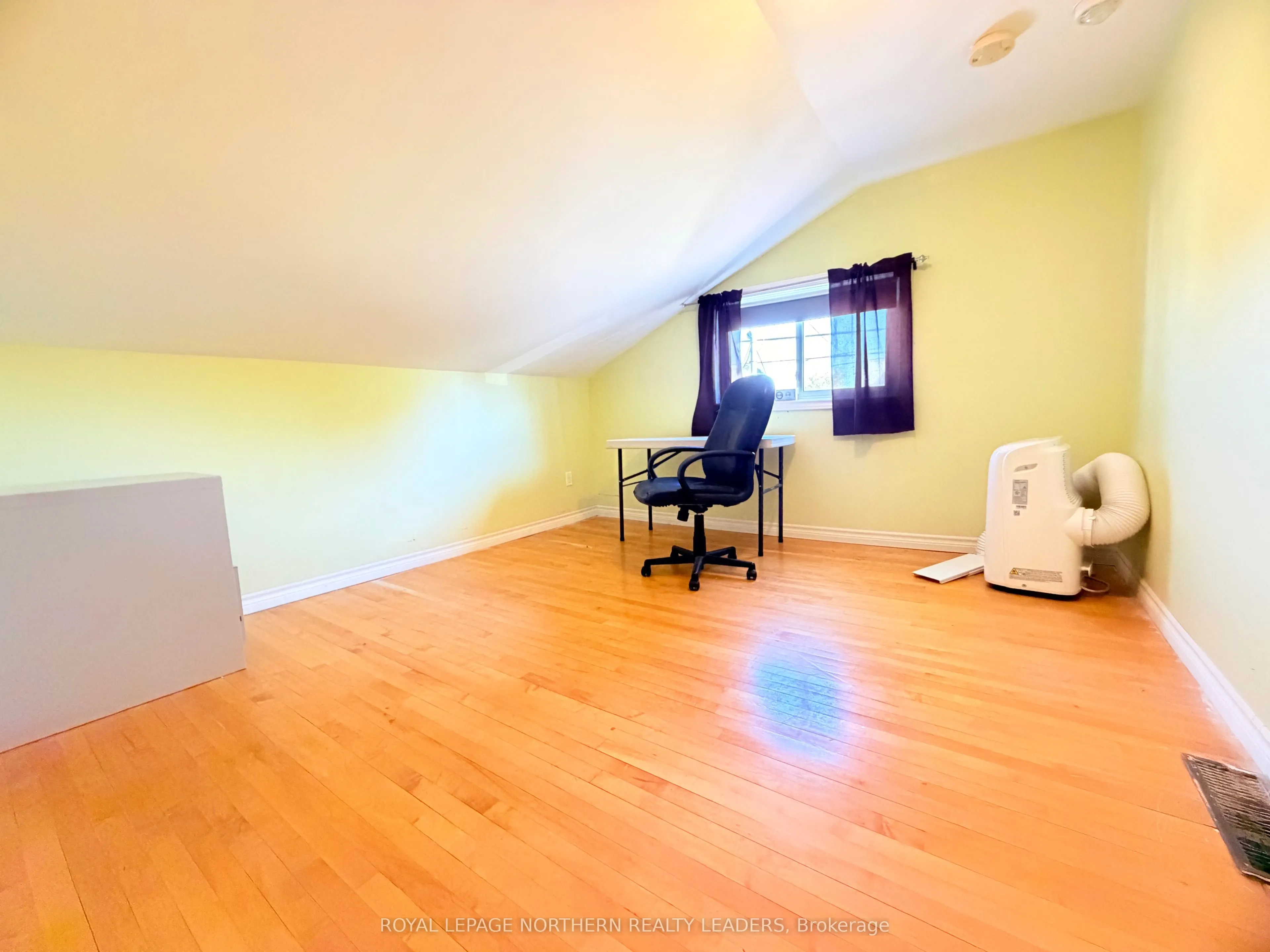 245 Maple Street S