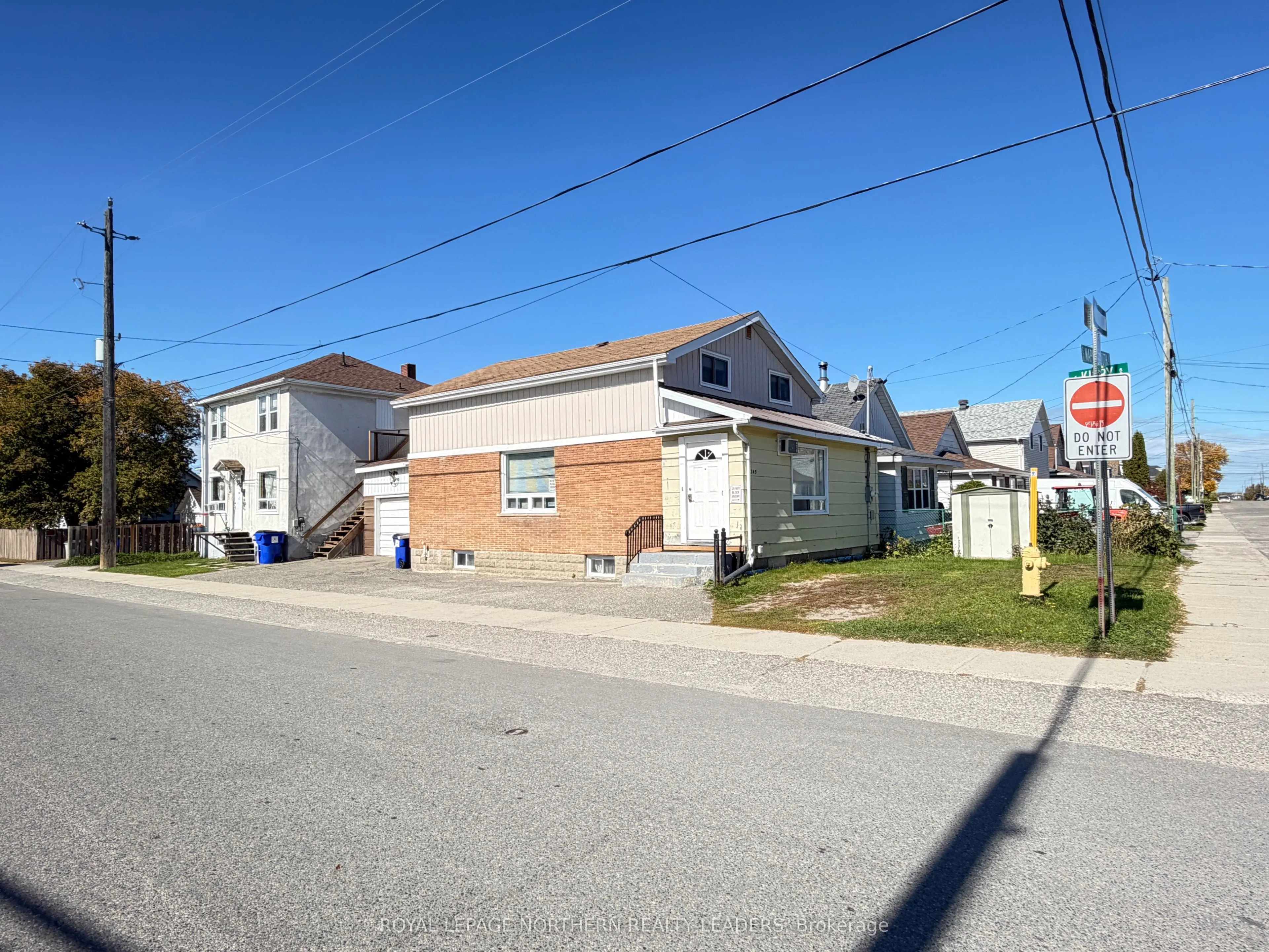 245 Maple Street S