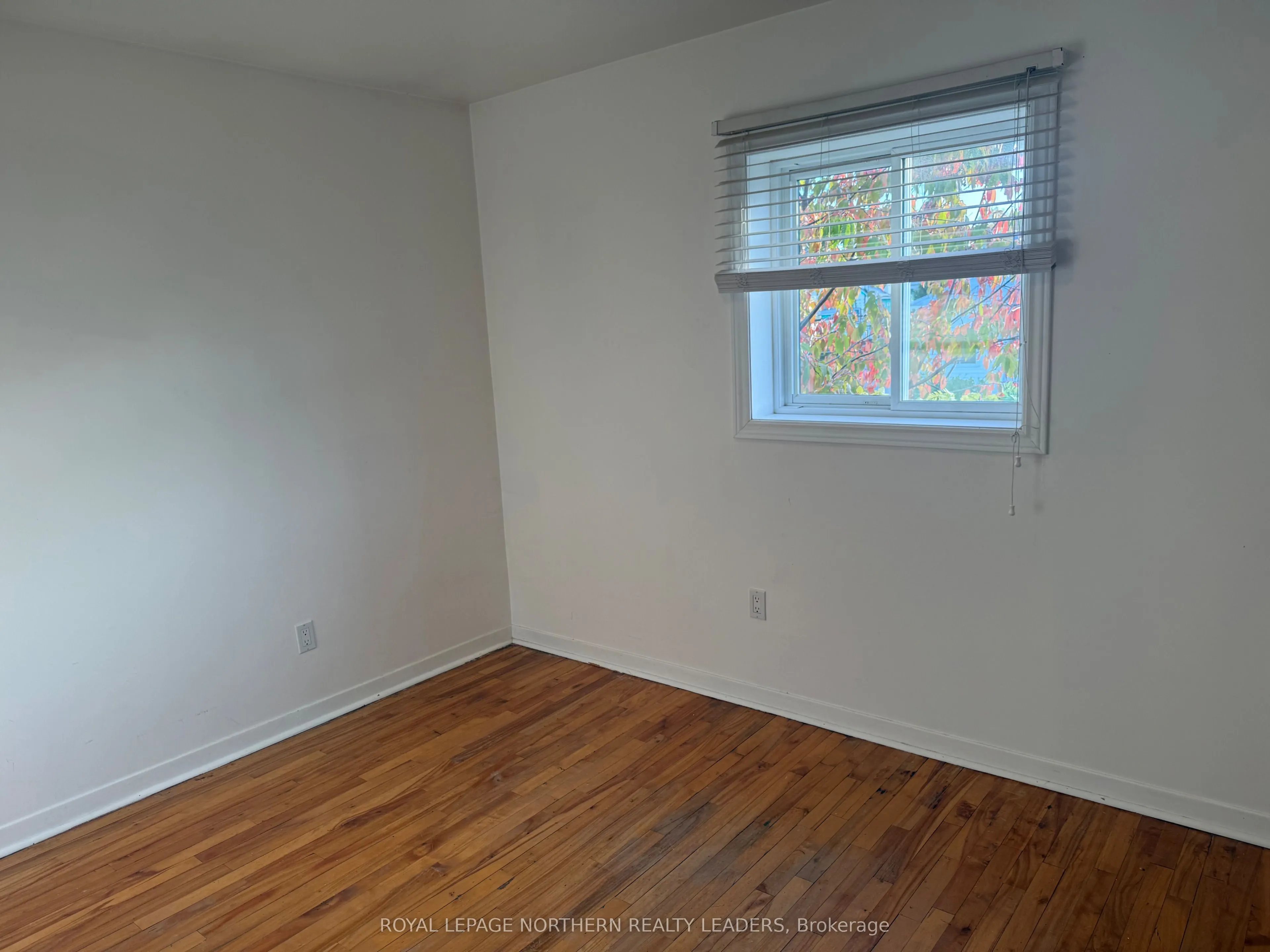 187 Spruce Street N
