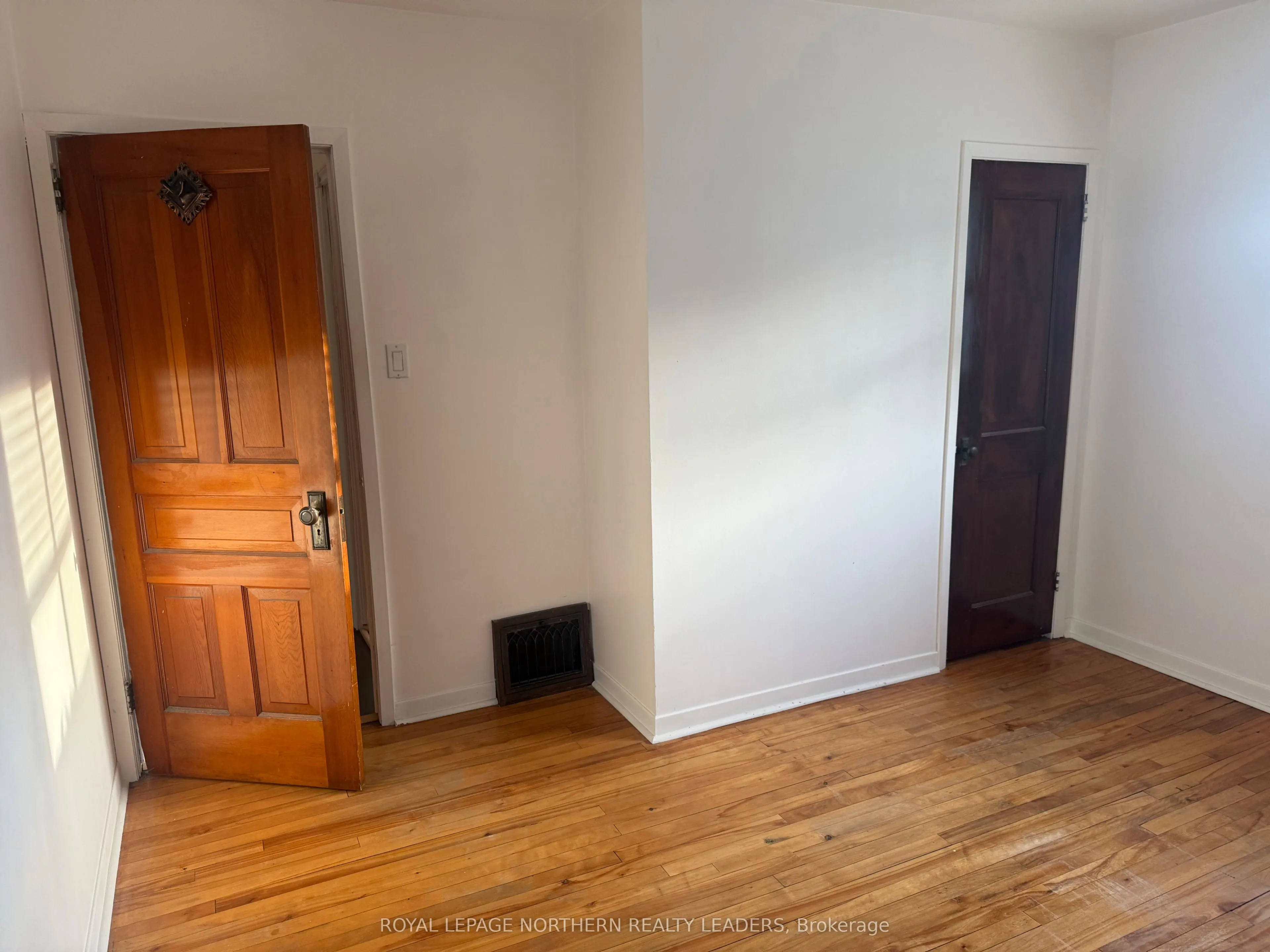 187 Spruce Street N